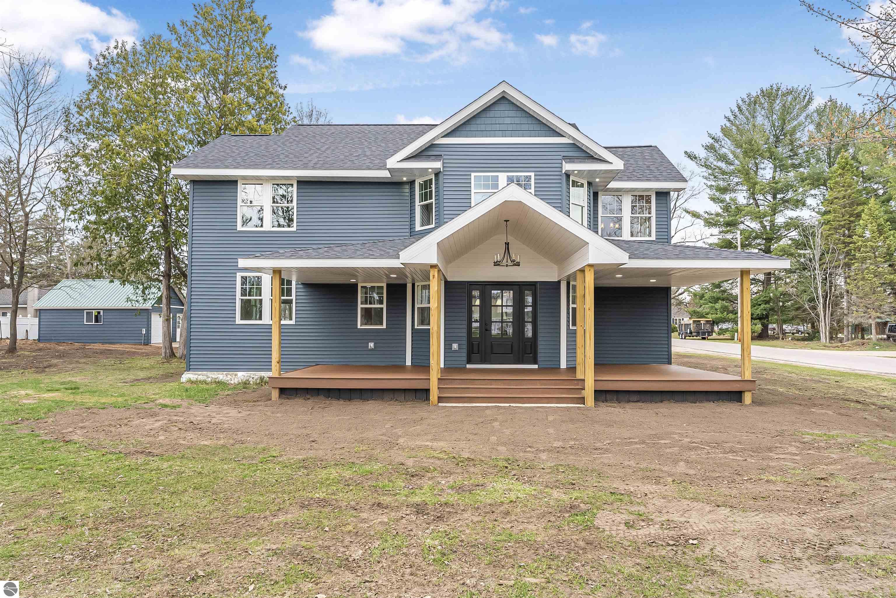 302 W Dresden Street