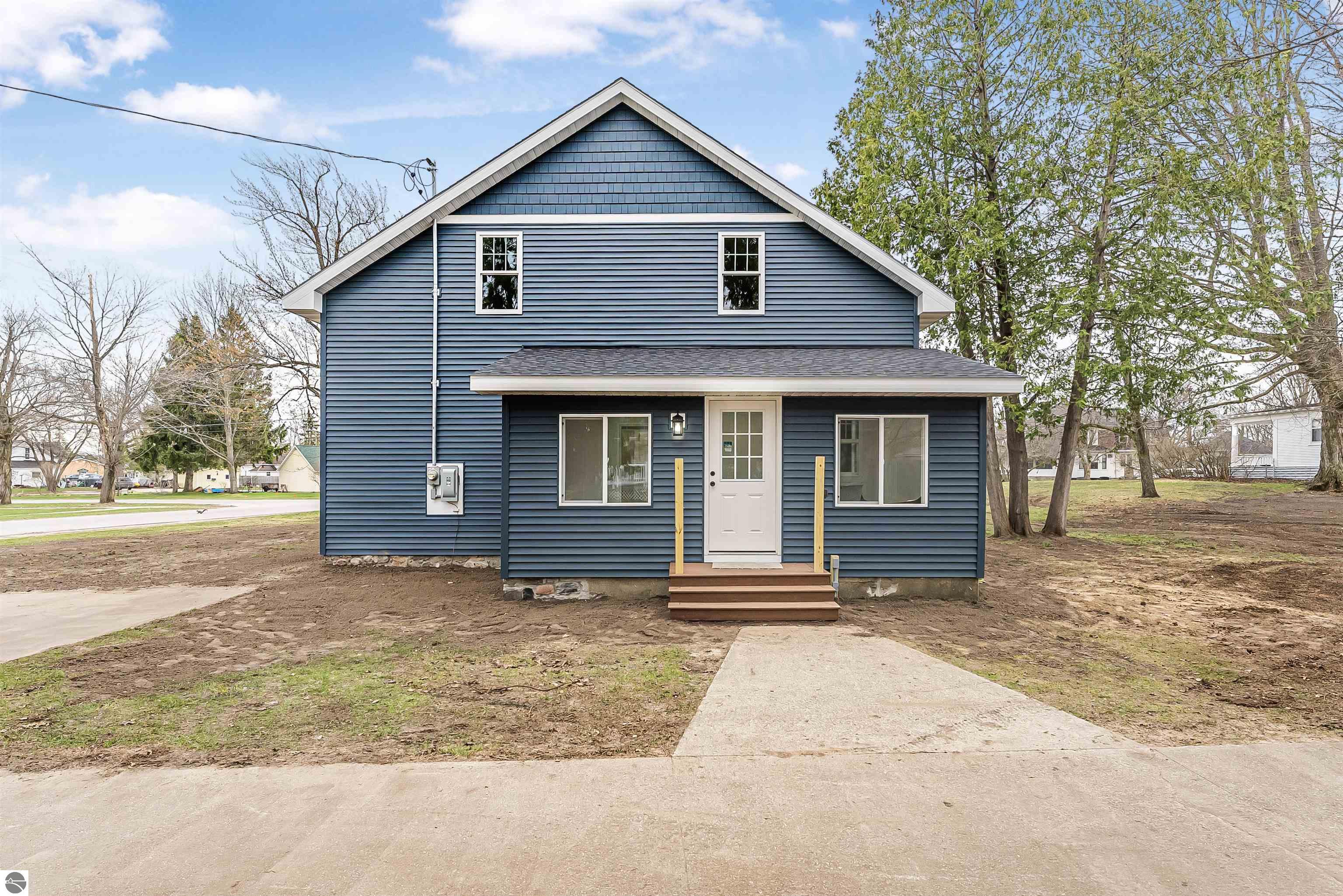 302 W Dresden Street