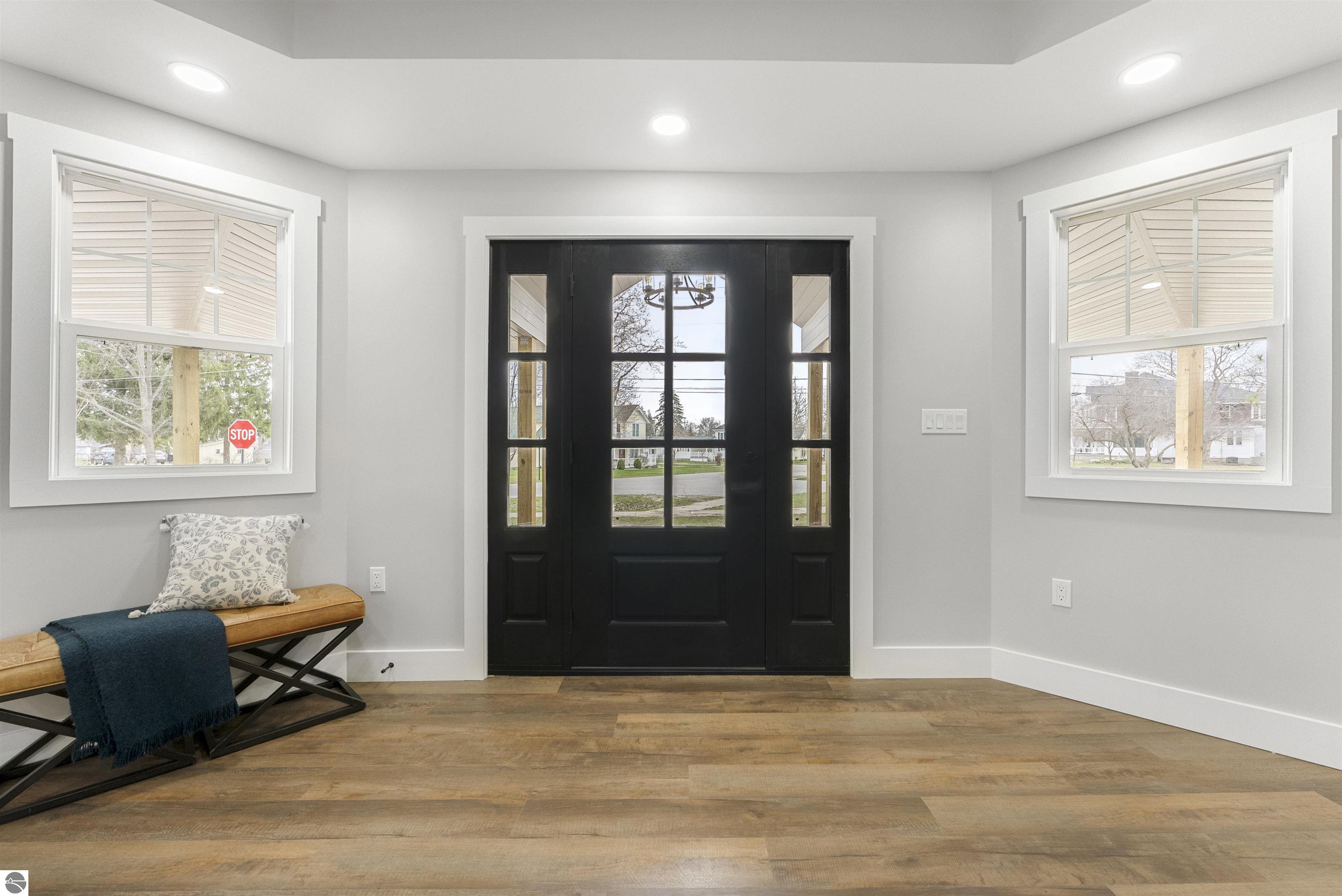 302 W Dresden Street