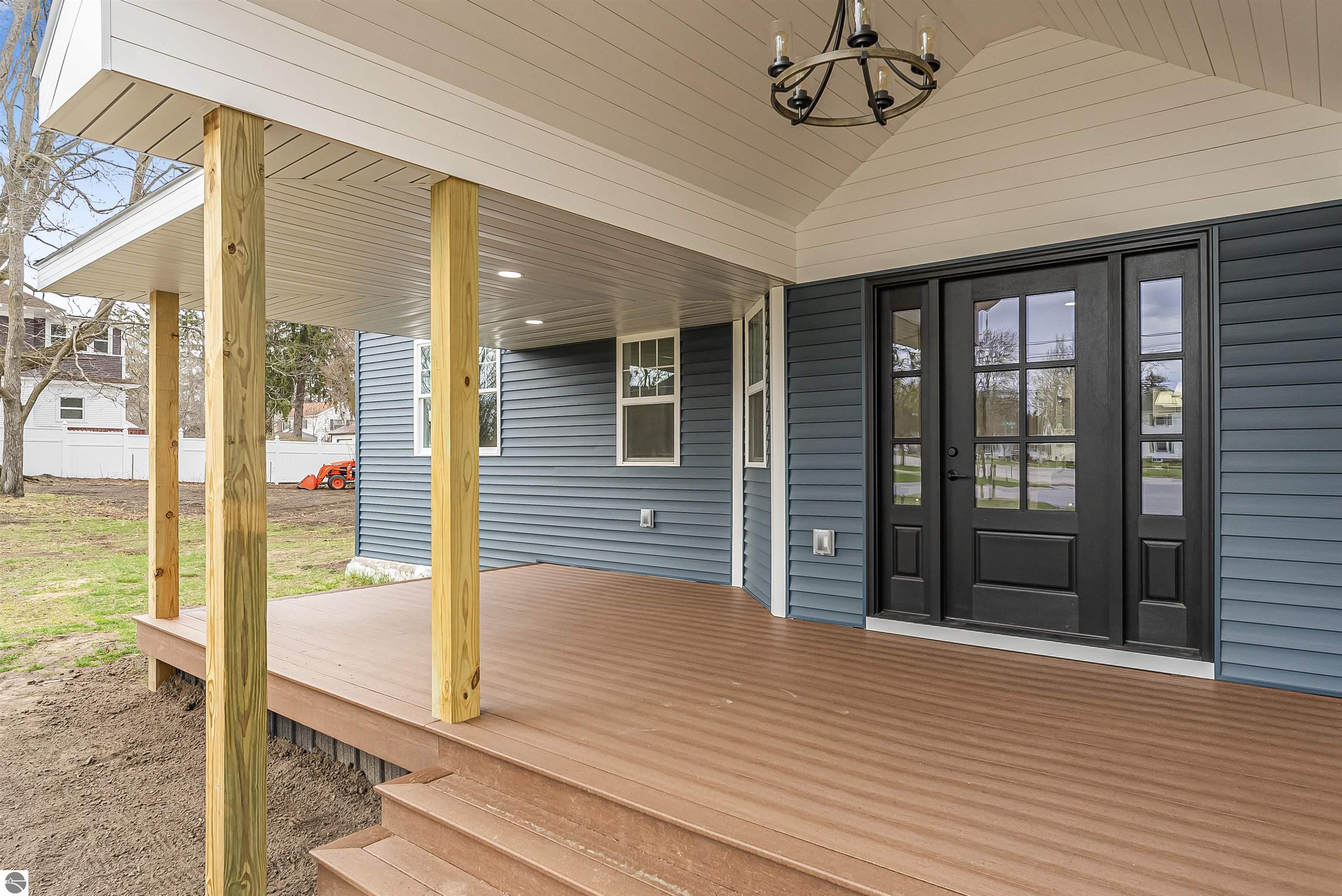 302 W Dresden Street