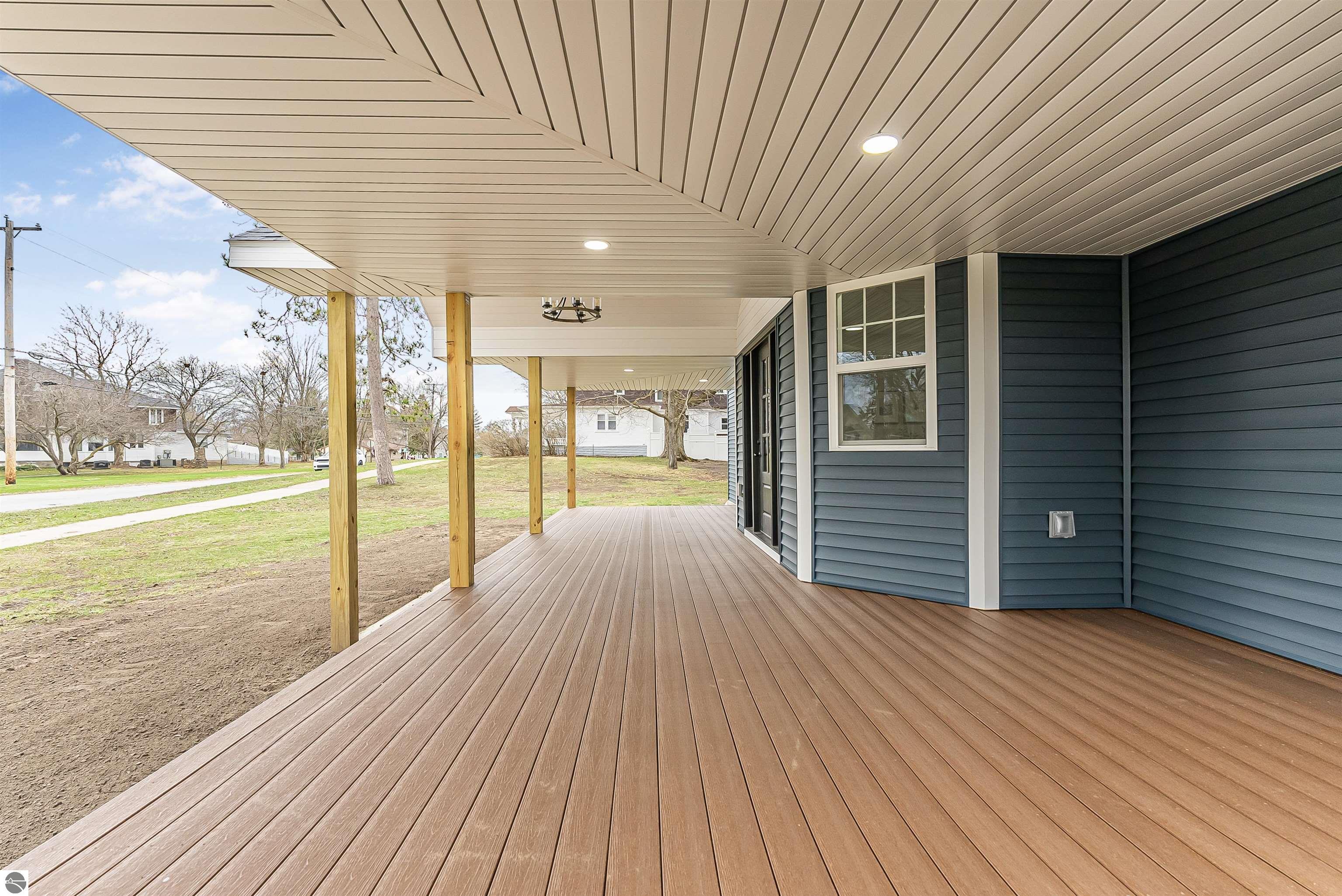 302 W Dresden Street