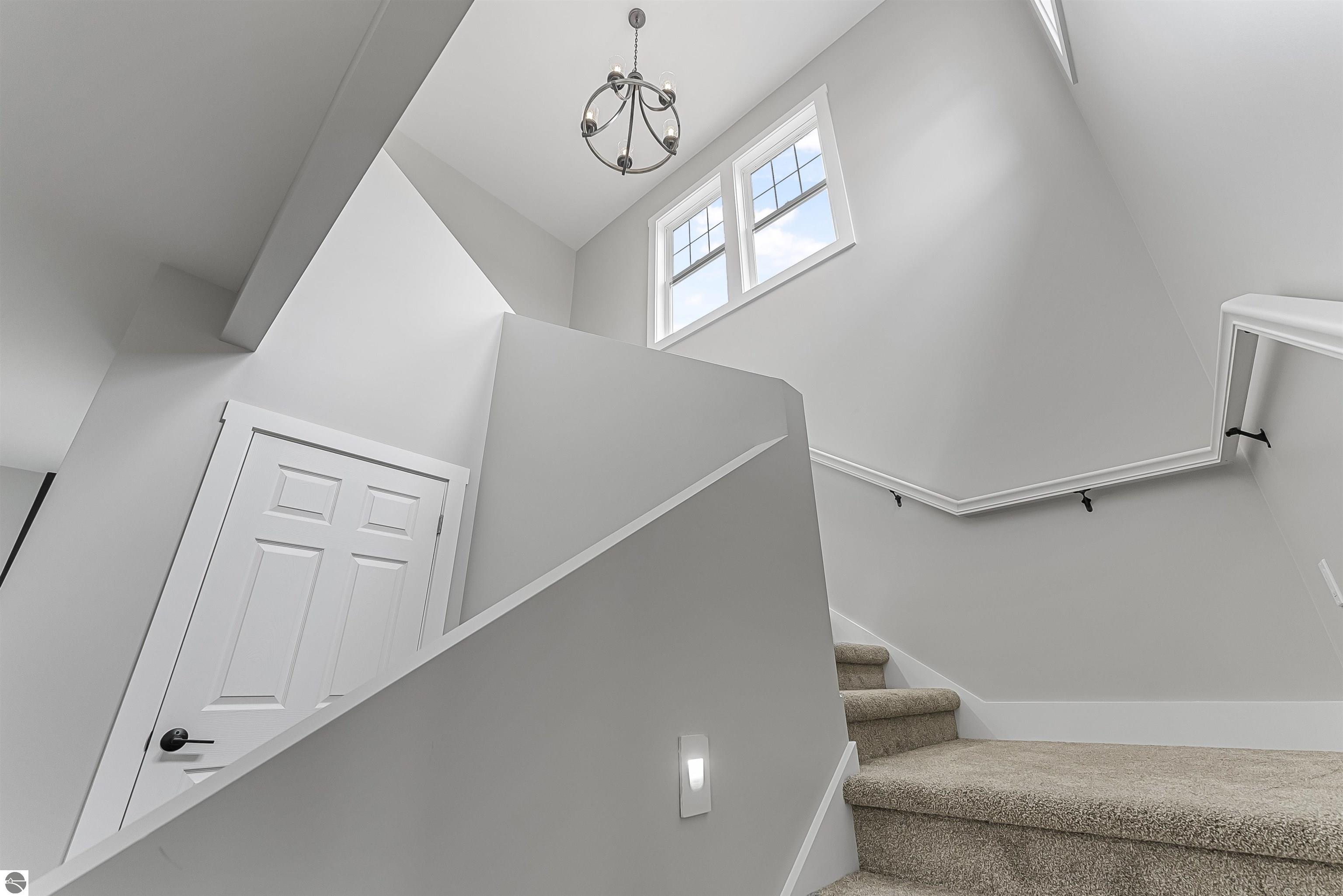 302 W Dresden Street