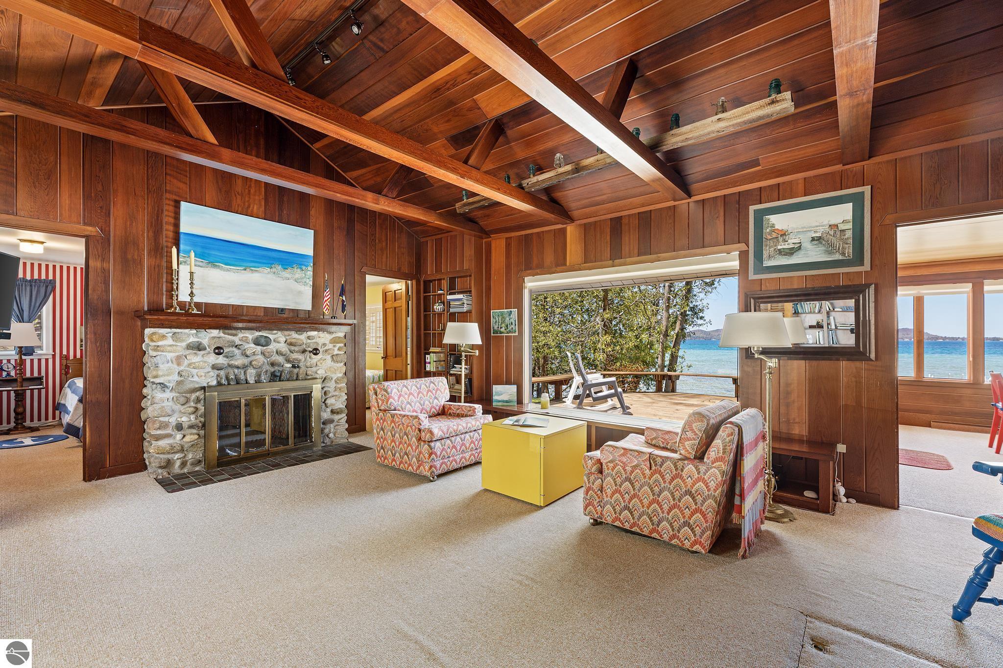8432 S Dunns Farm Road