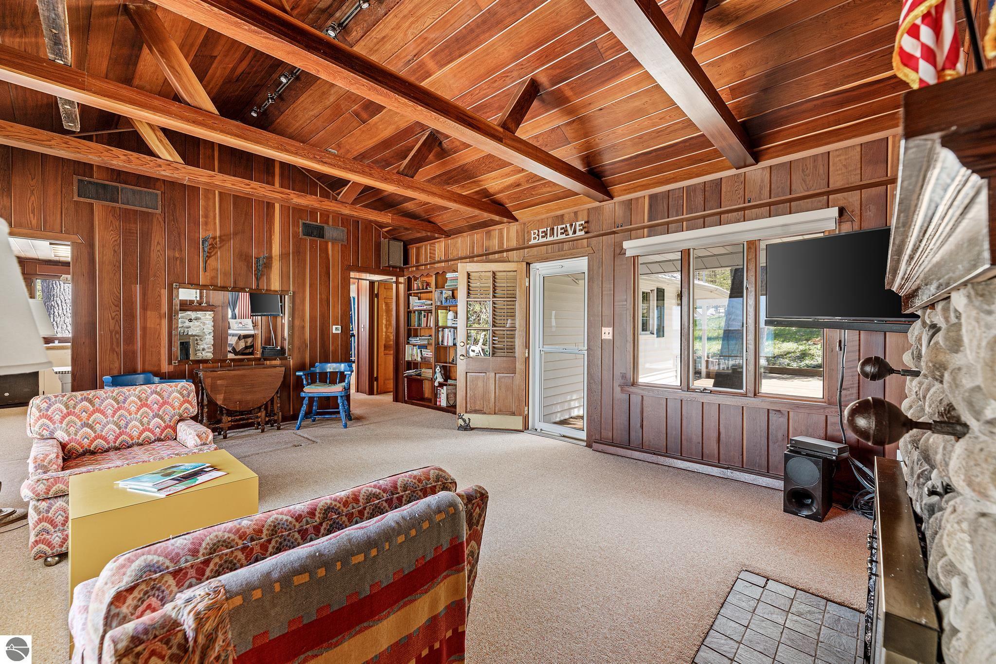 8432 S Dunns Farm Road