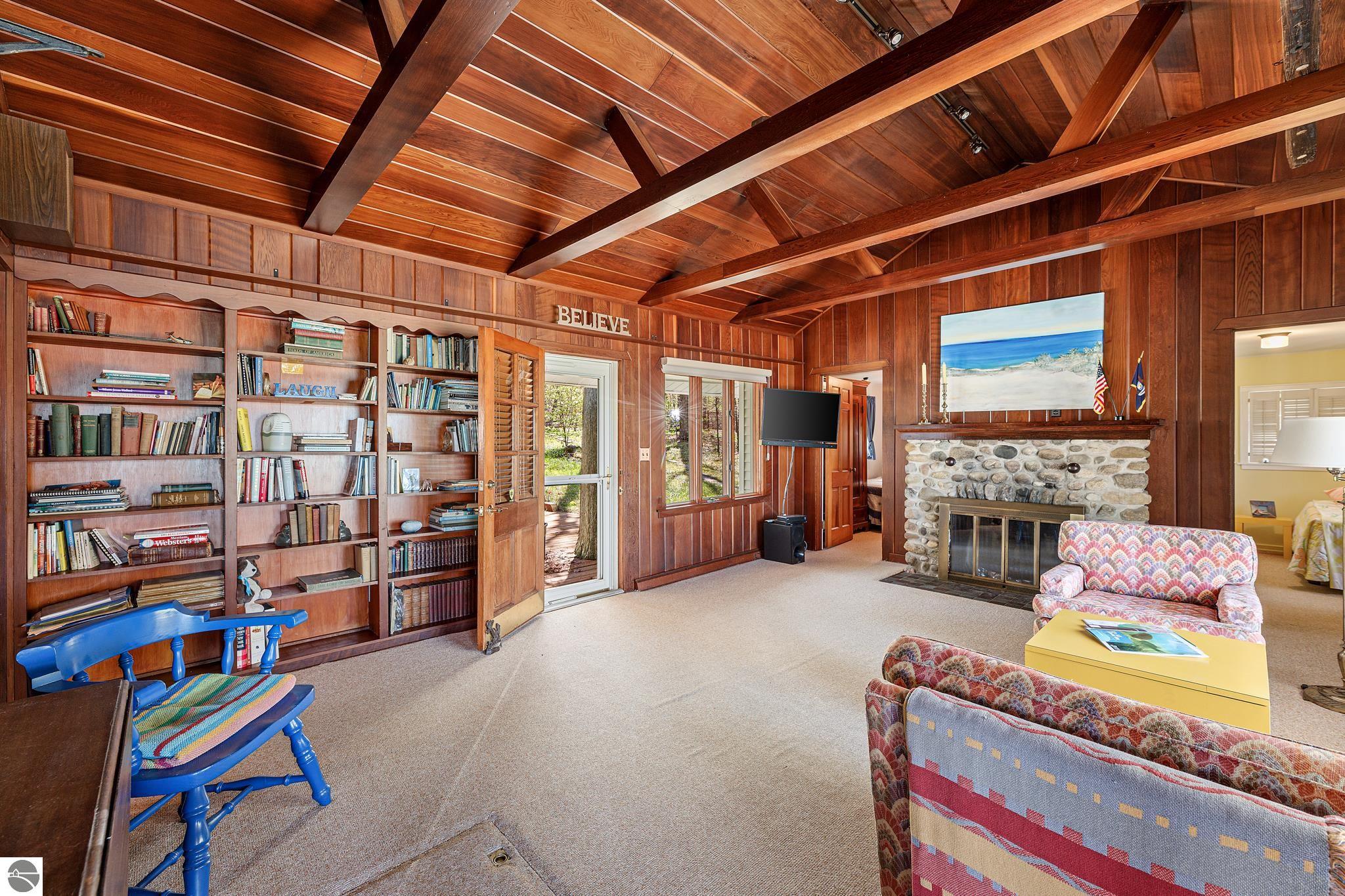 8432 S Dunns Farm Road