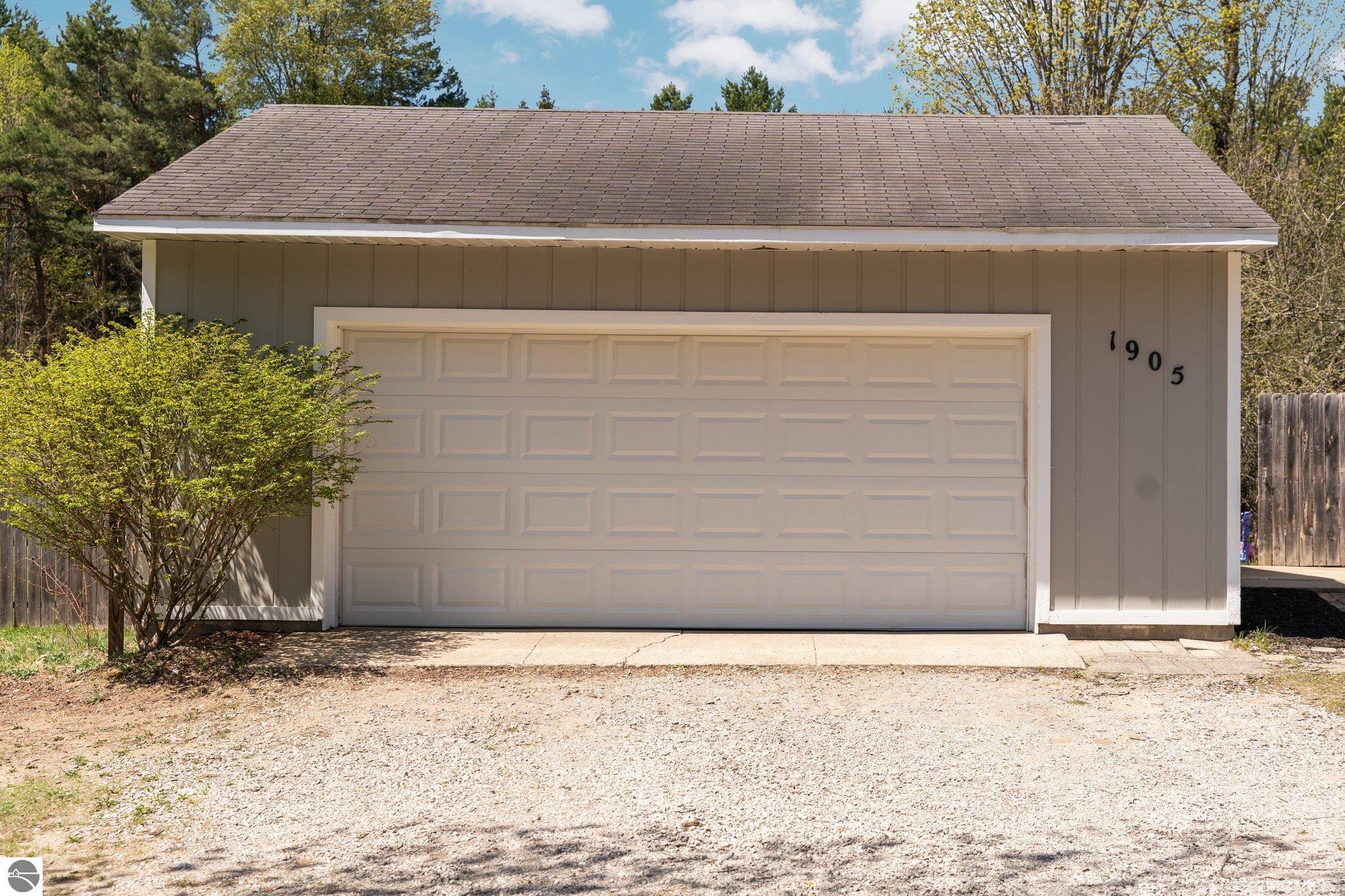 1905 Cottontail Drive