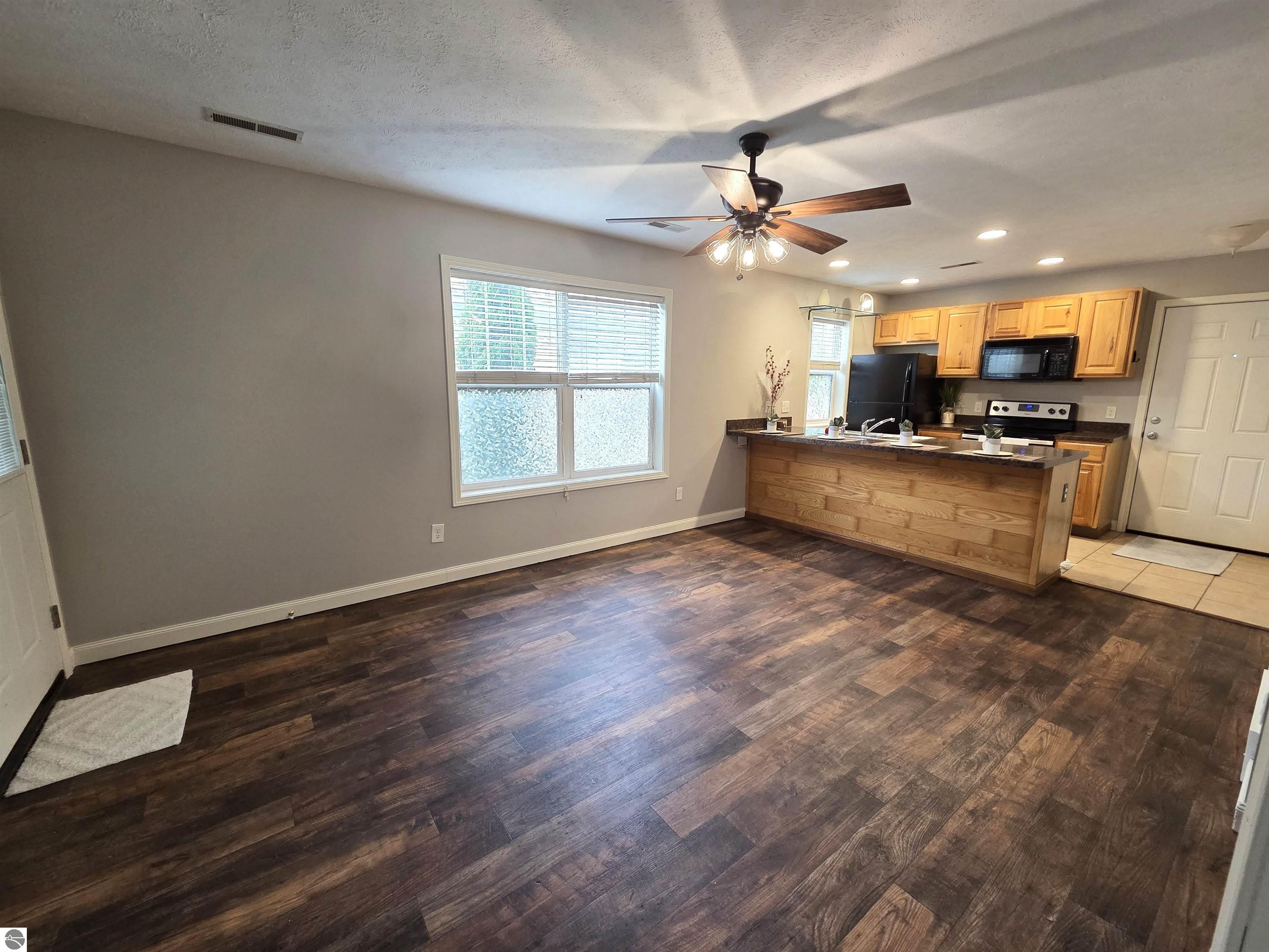 1058 Weathervane Place