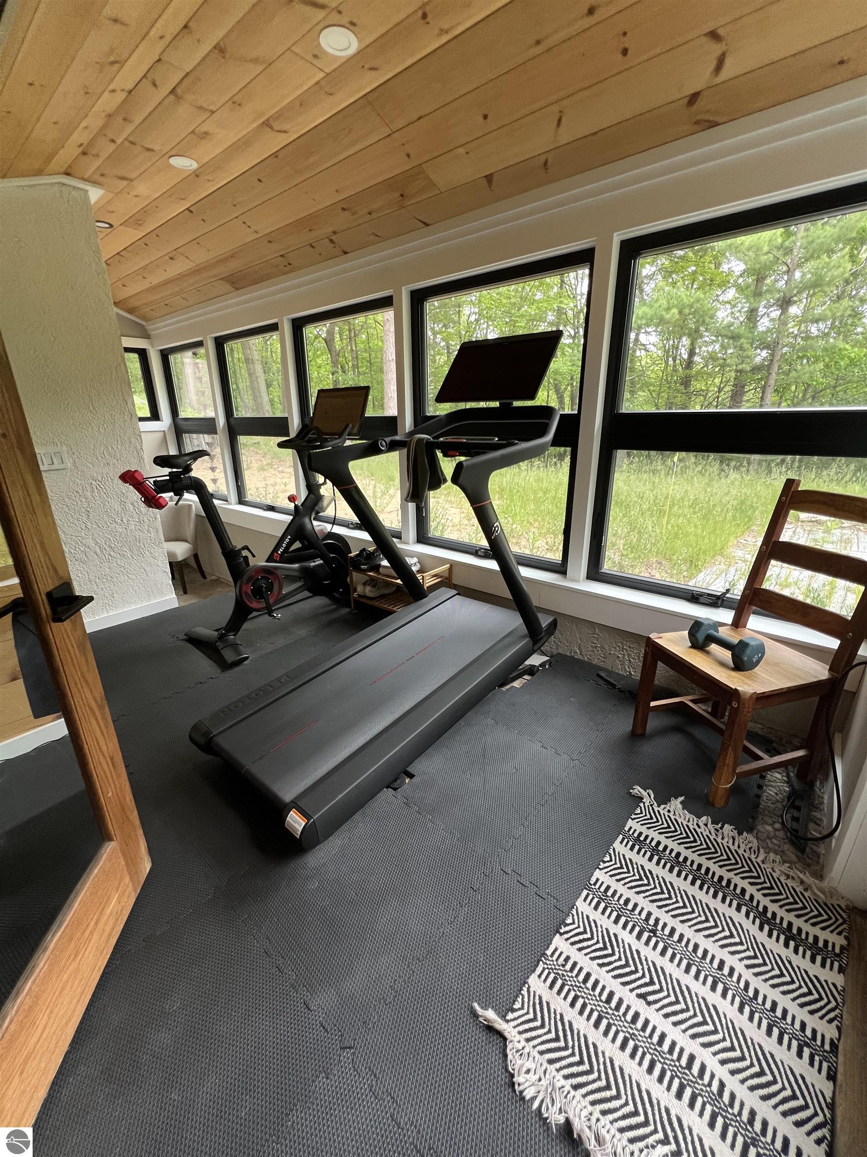 2835 Keewaydin Trail