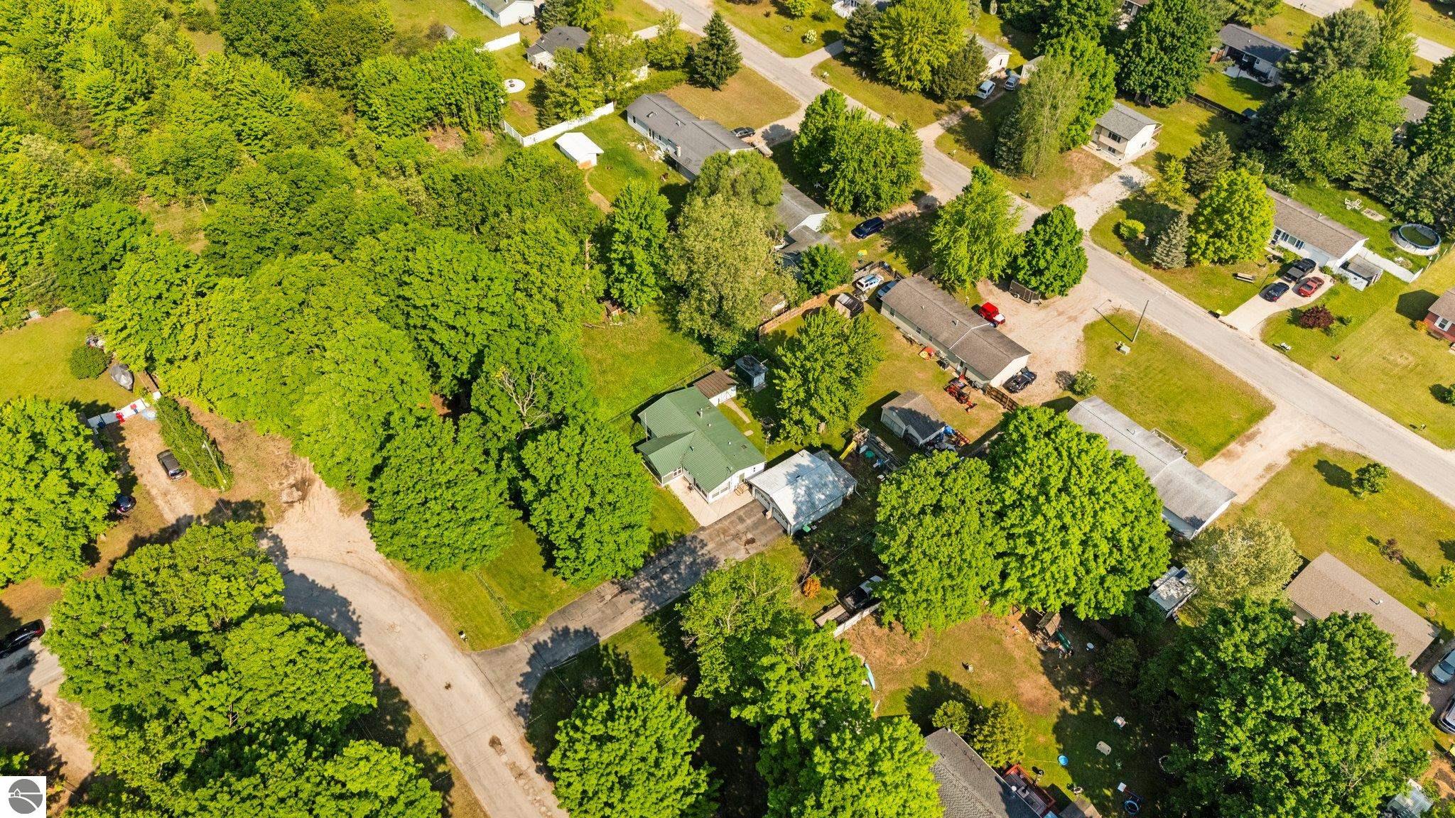 4442 N Ironwood Drive