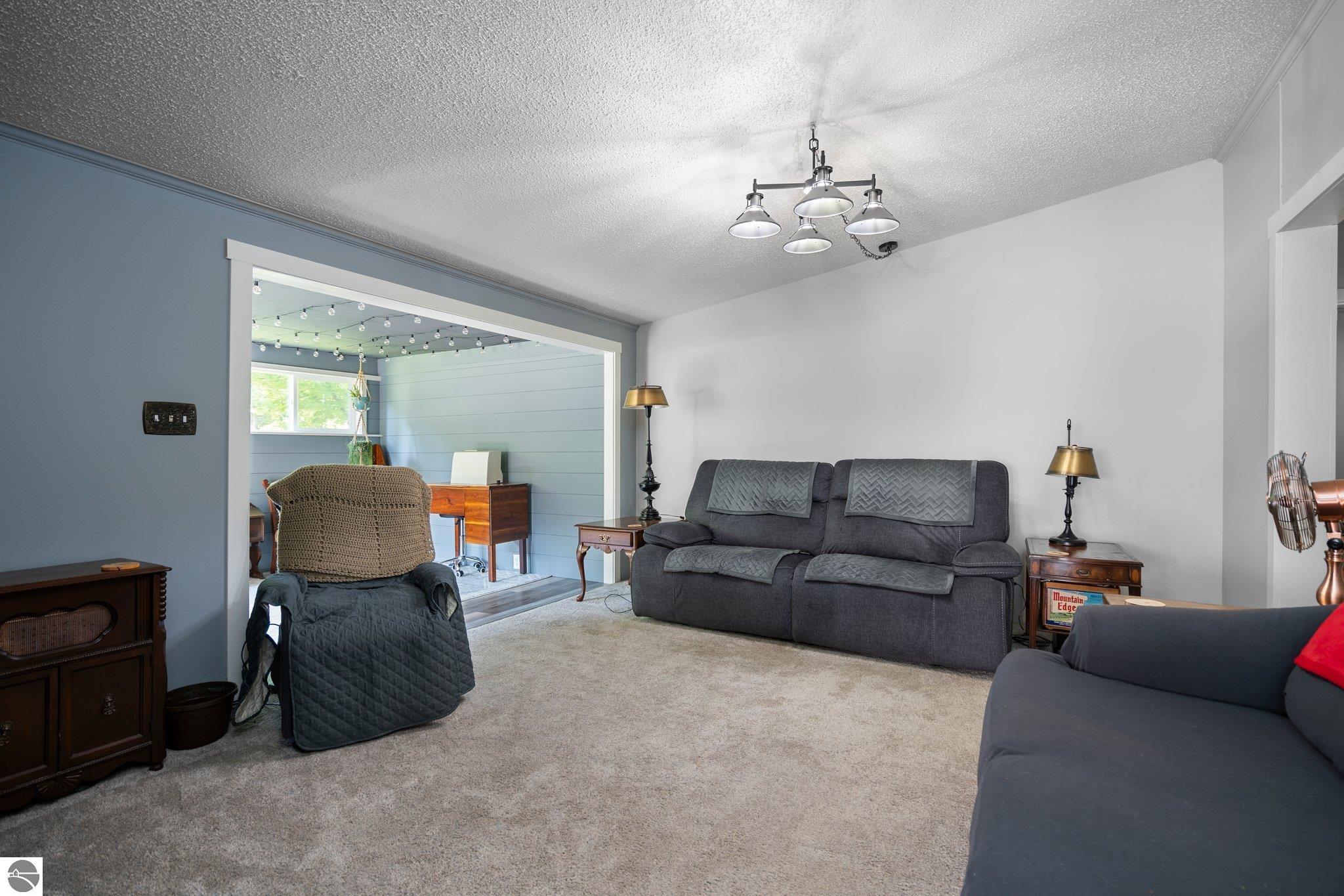 4442 N Ironwood Drive