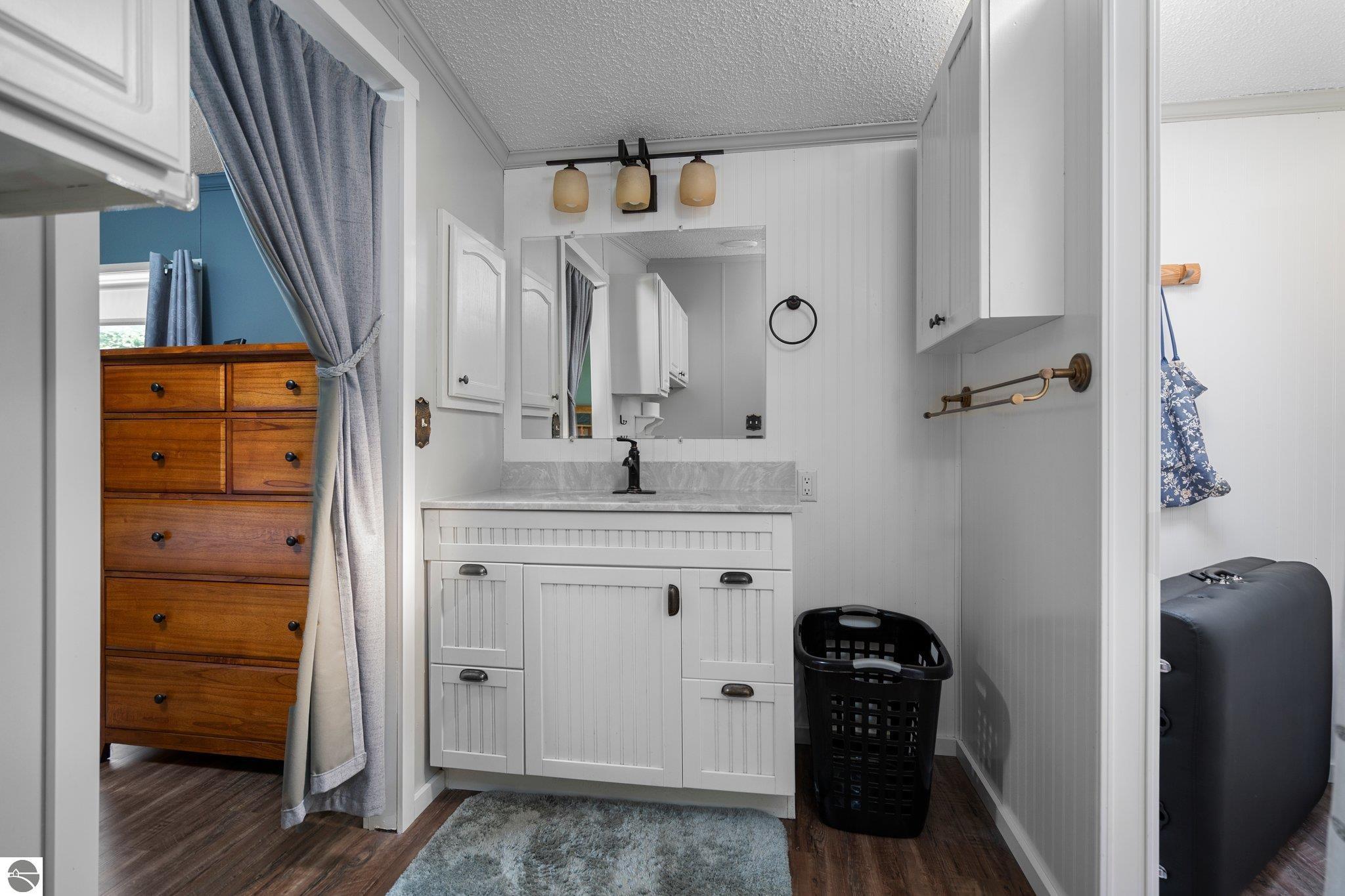 4442 N Ironwood Drive