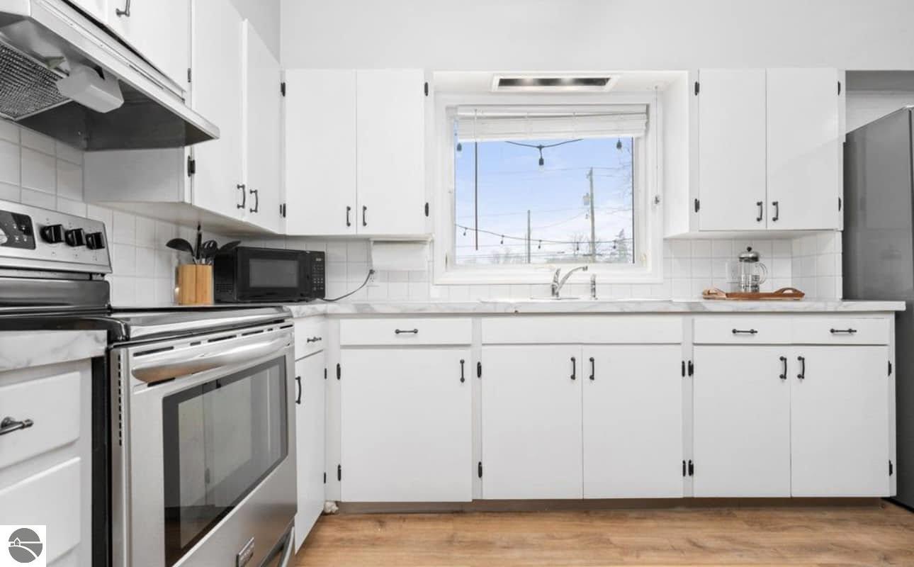 1031 E State Street, Traverse City