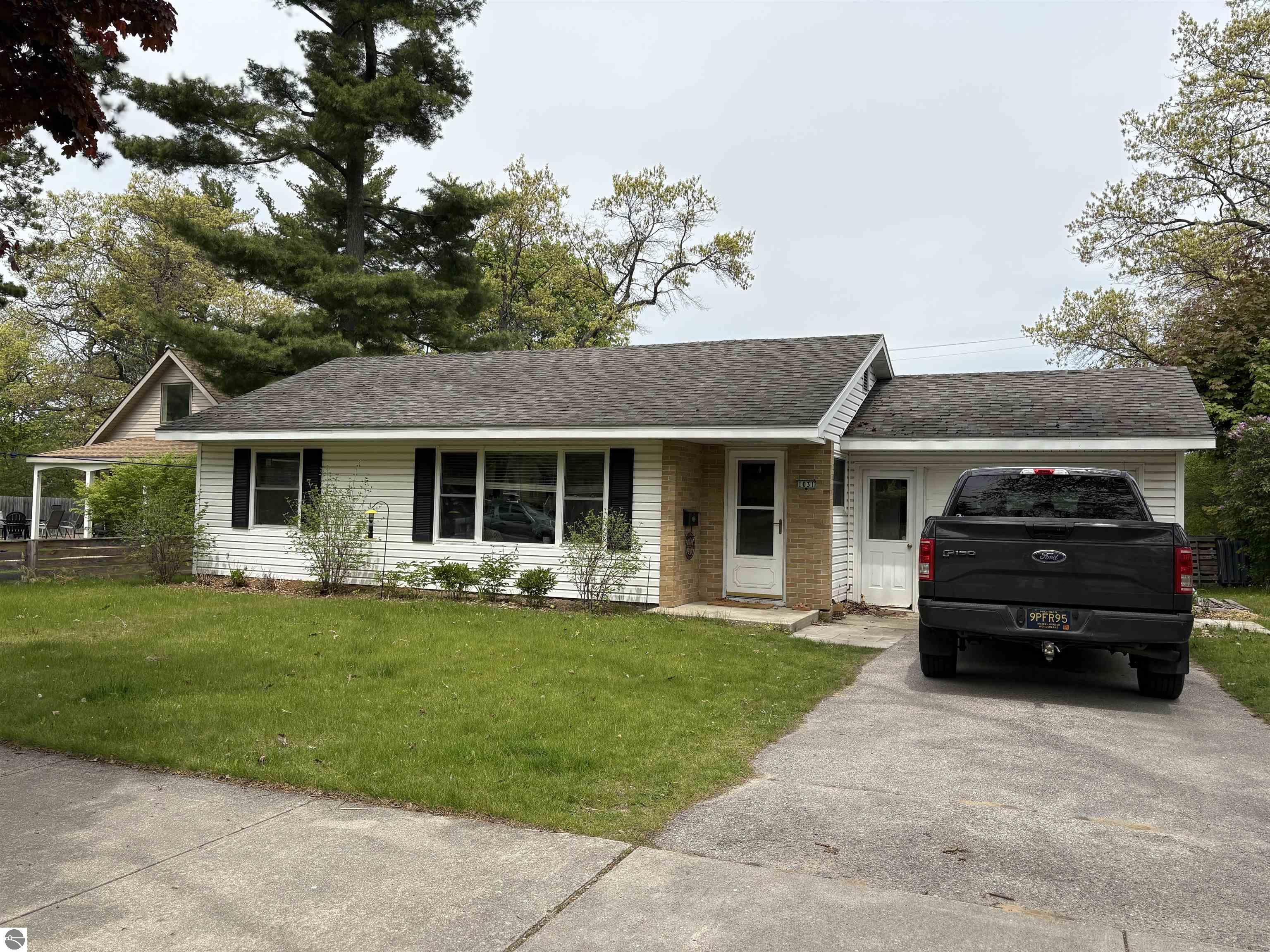 1031 E State Street, Traverse City