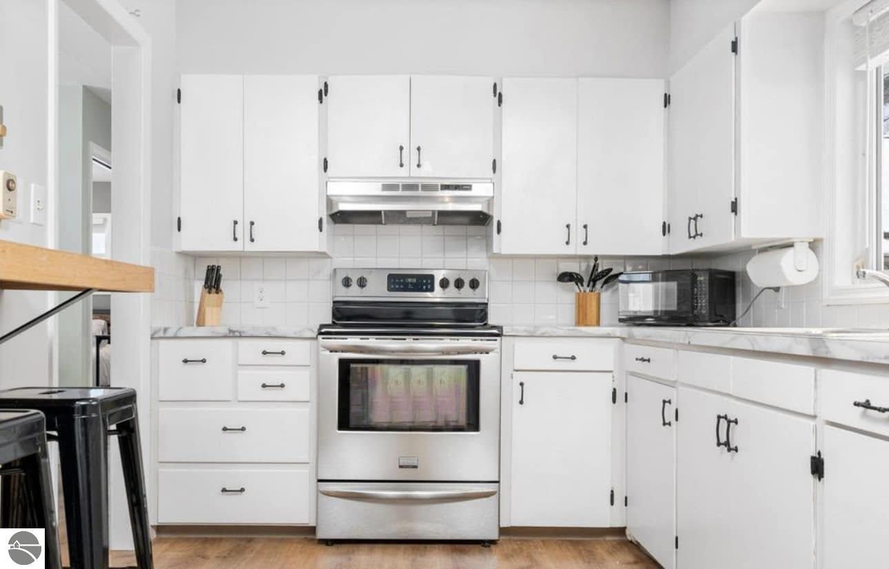 1031 E State Street, Traverse City