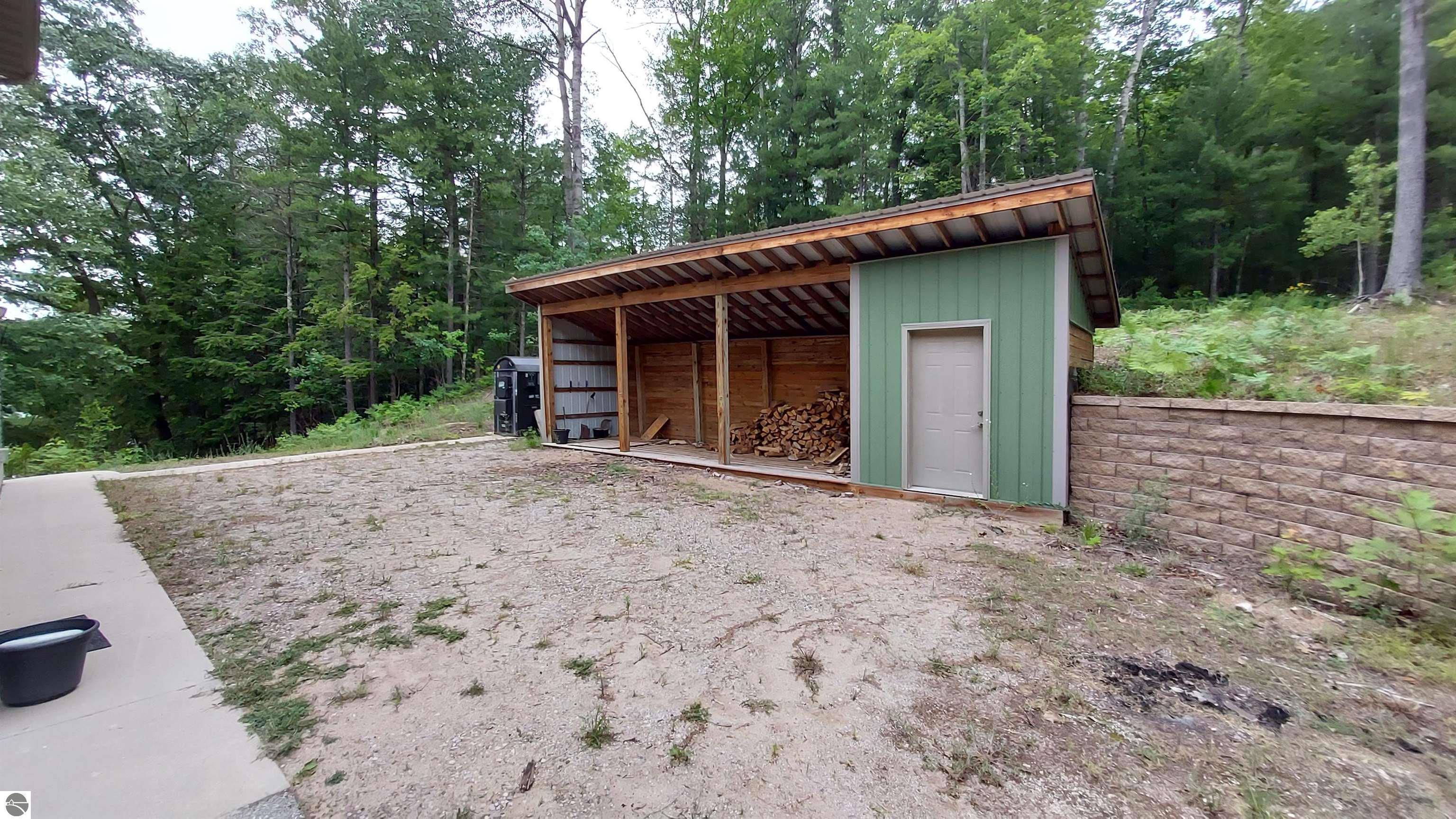 1554 N Hulbert Road