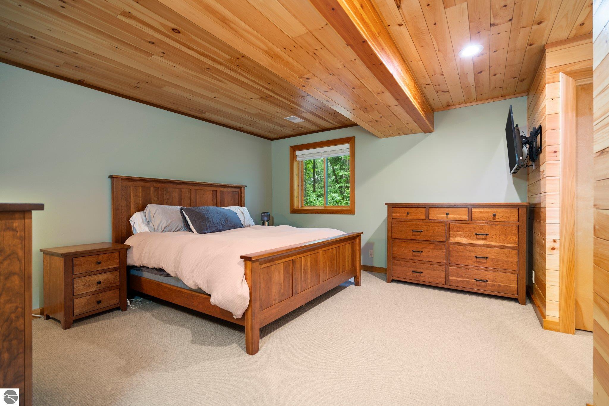 19545 Woodland Trail