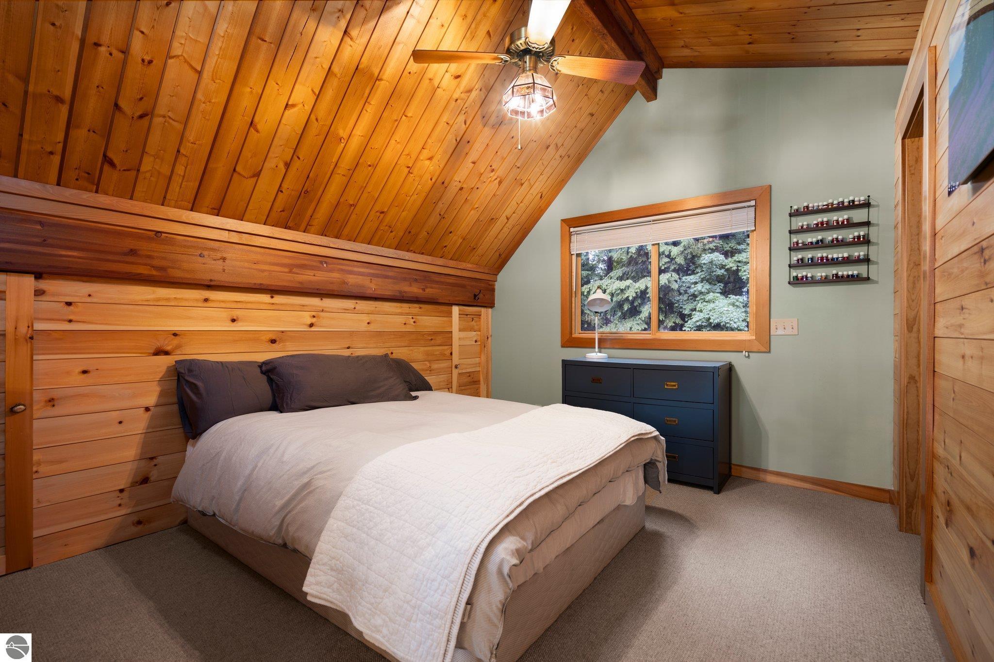 19545 Woodland Trail