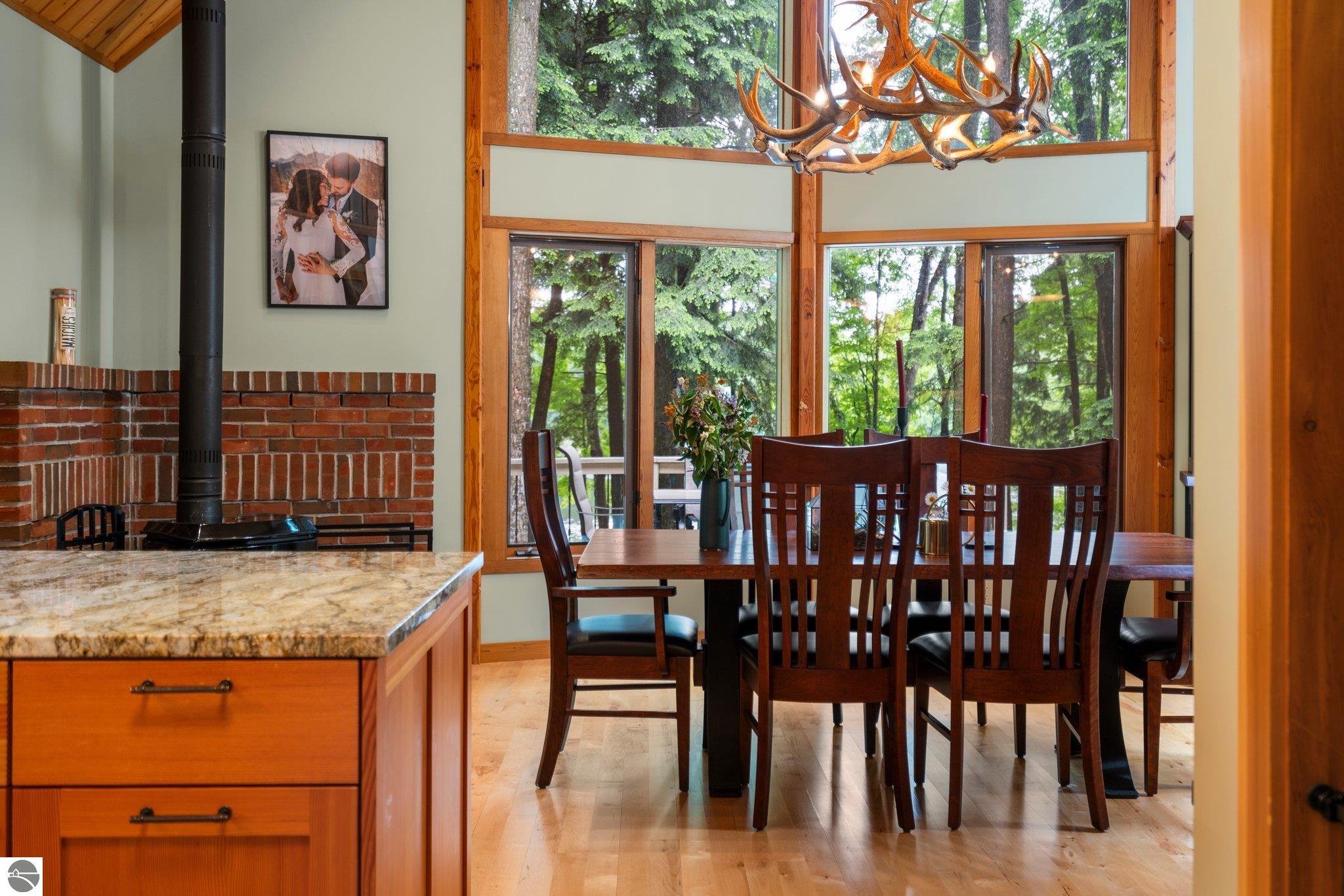 19545 Woodland Trail