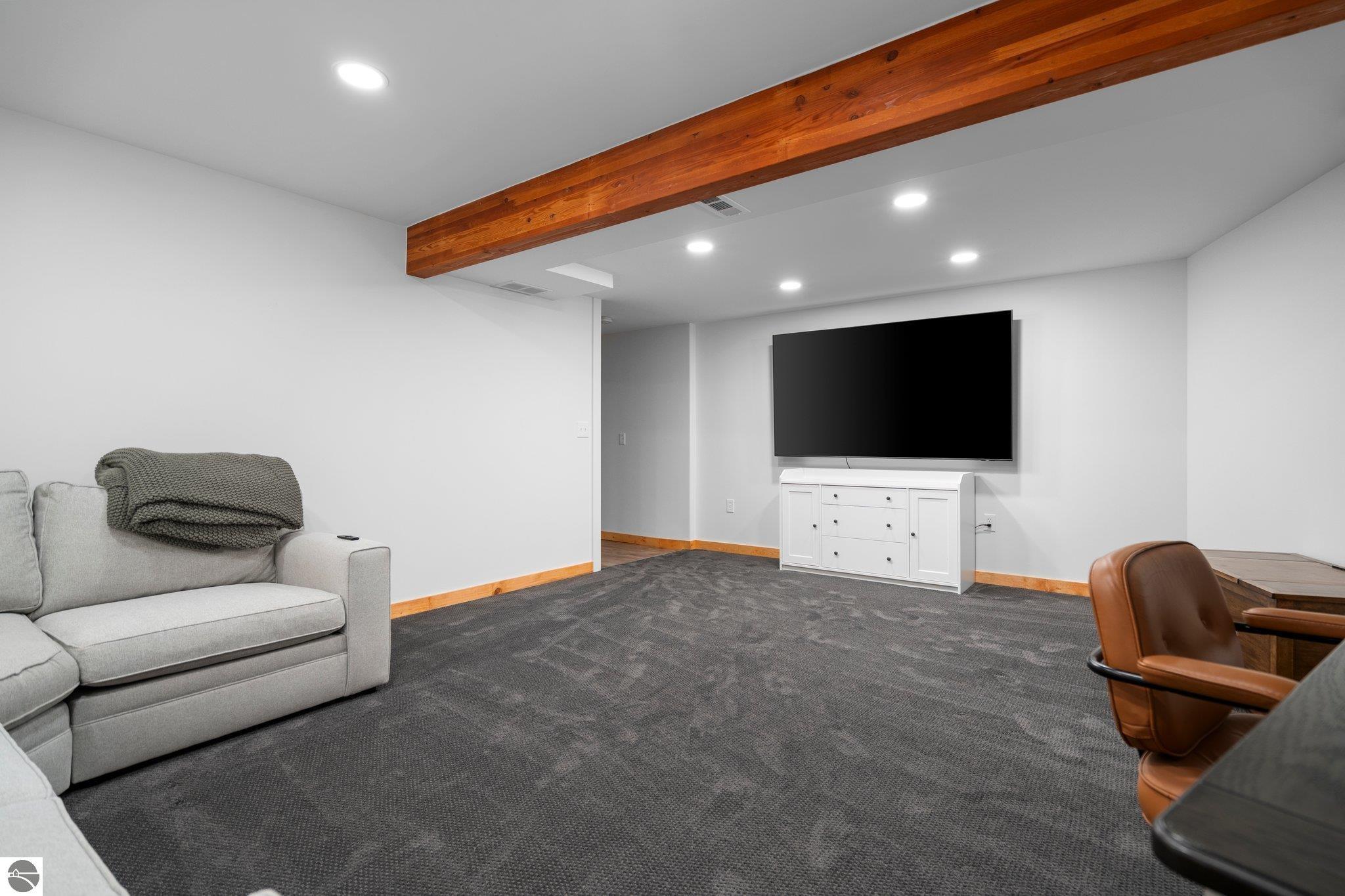 19545 Woodland Trail