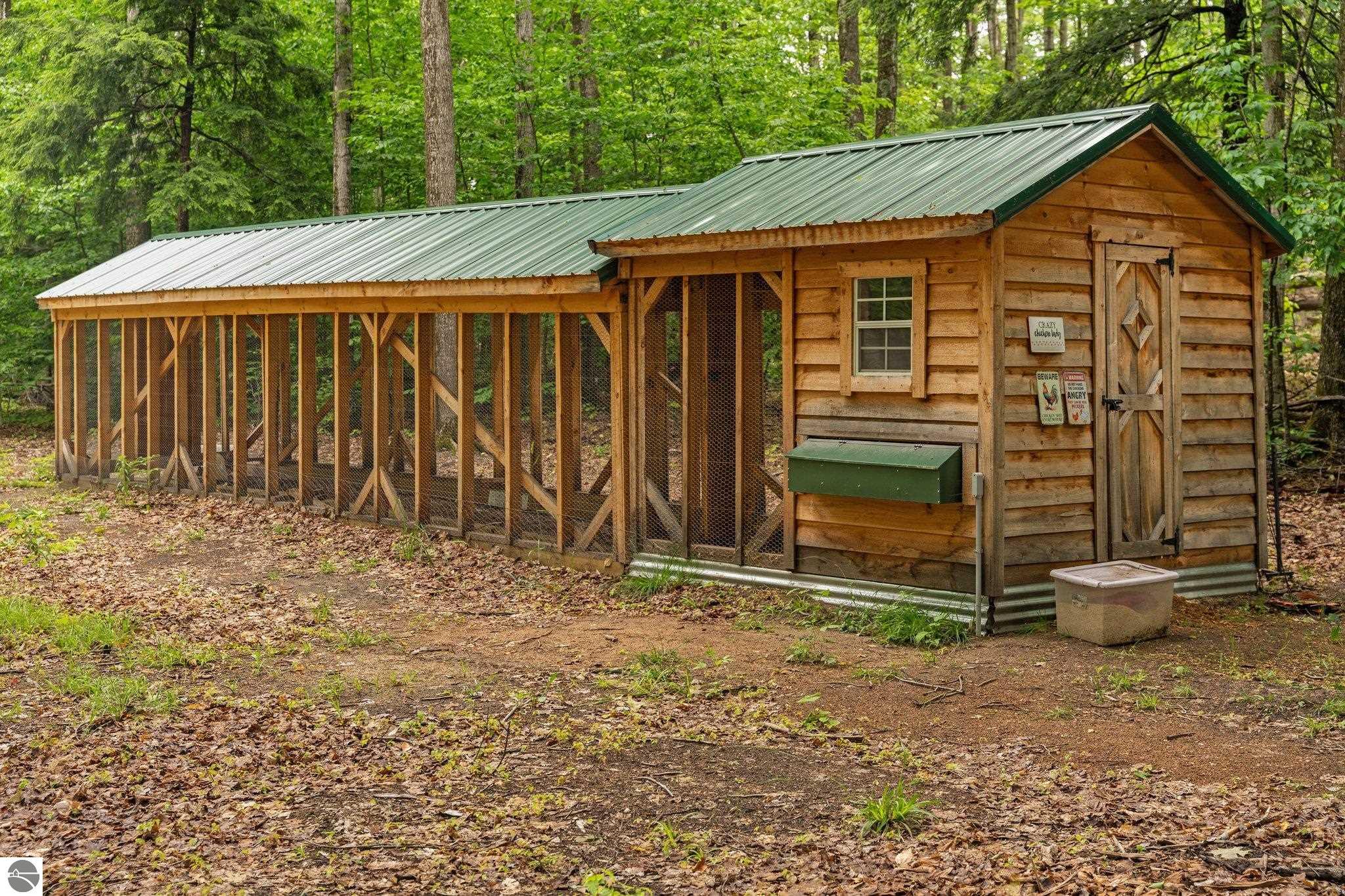 19545 Woodland Trail