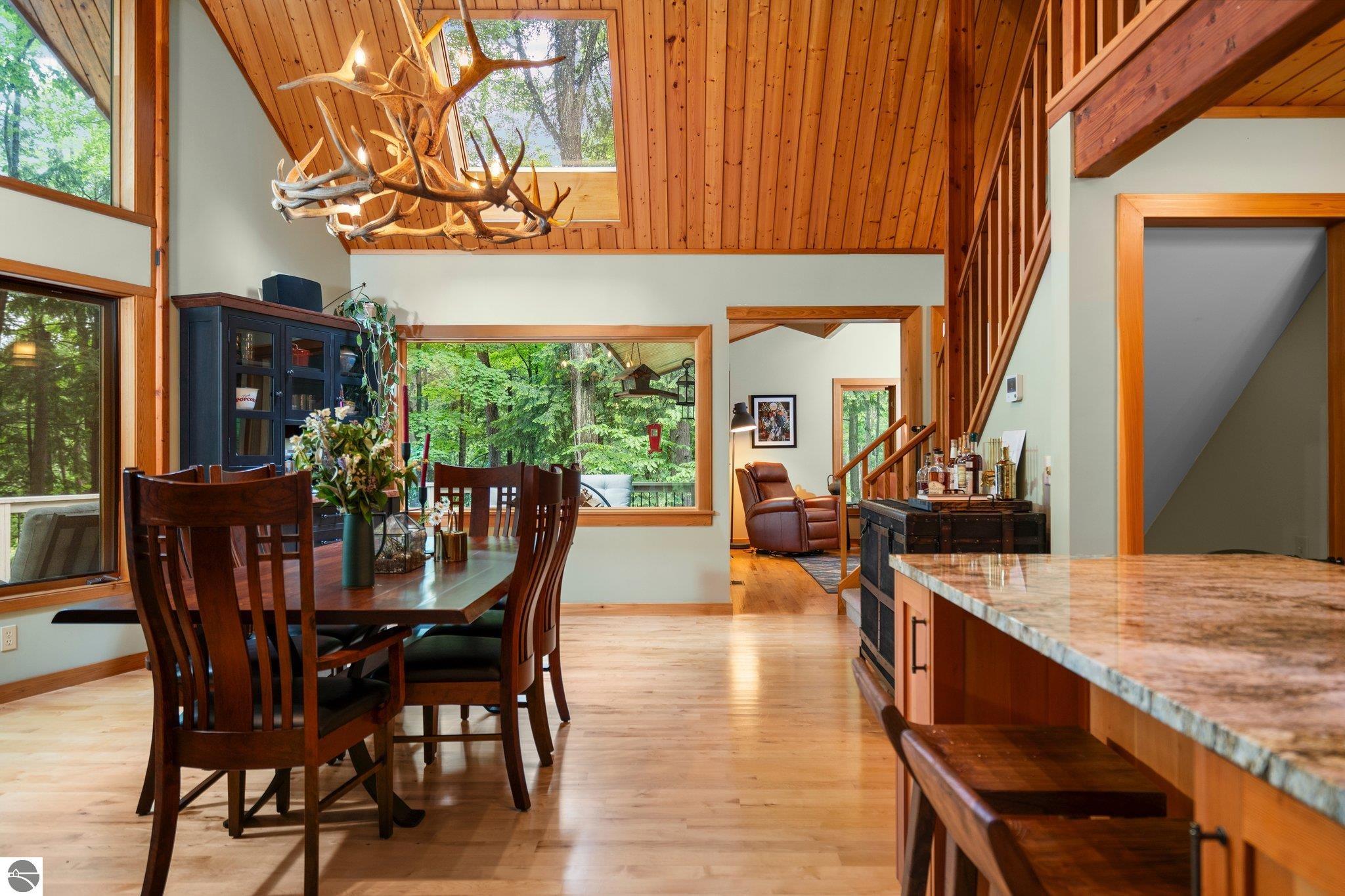 19545 Woodland Trail
