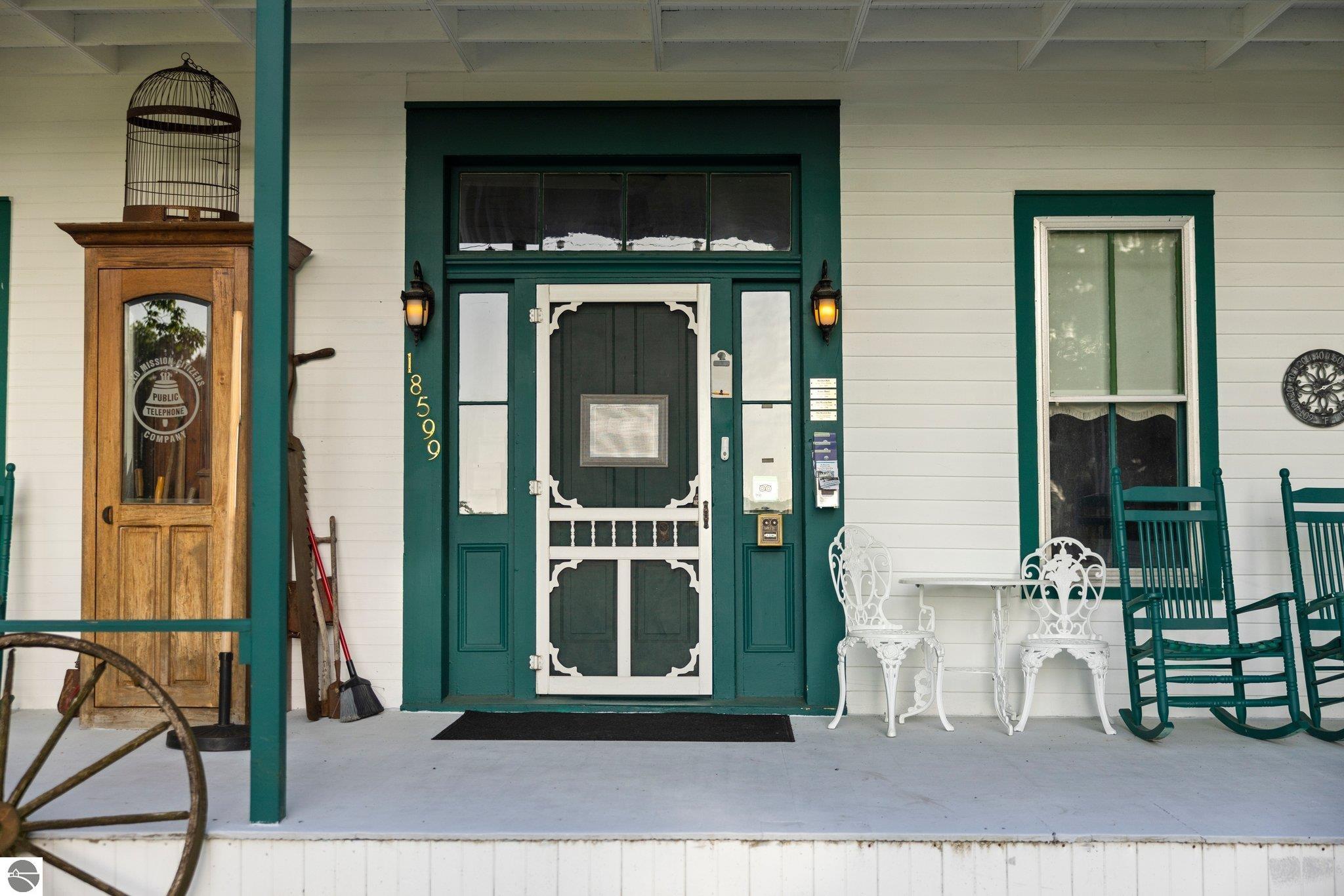 18599 Mission Point