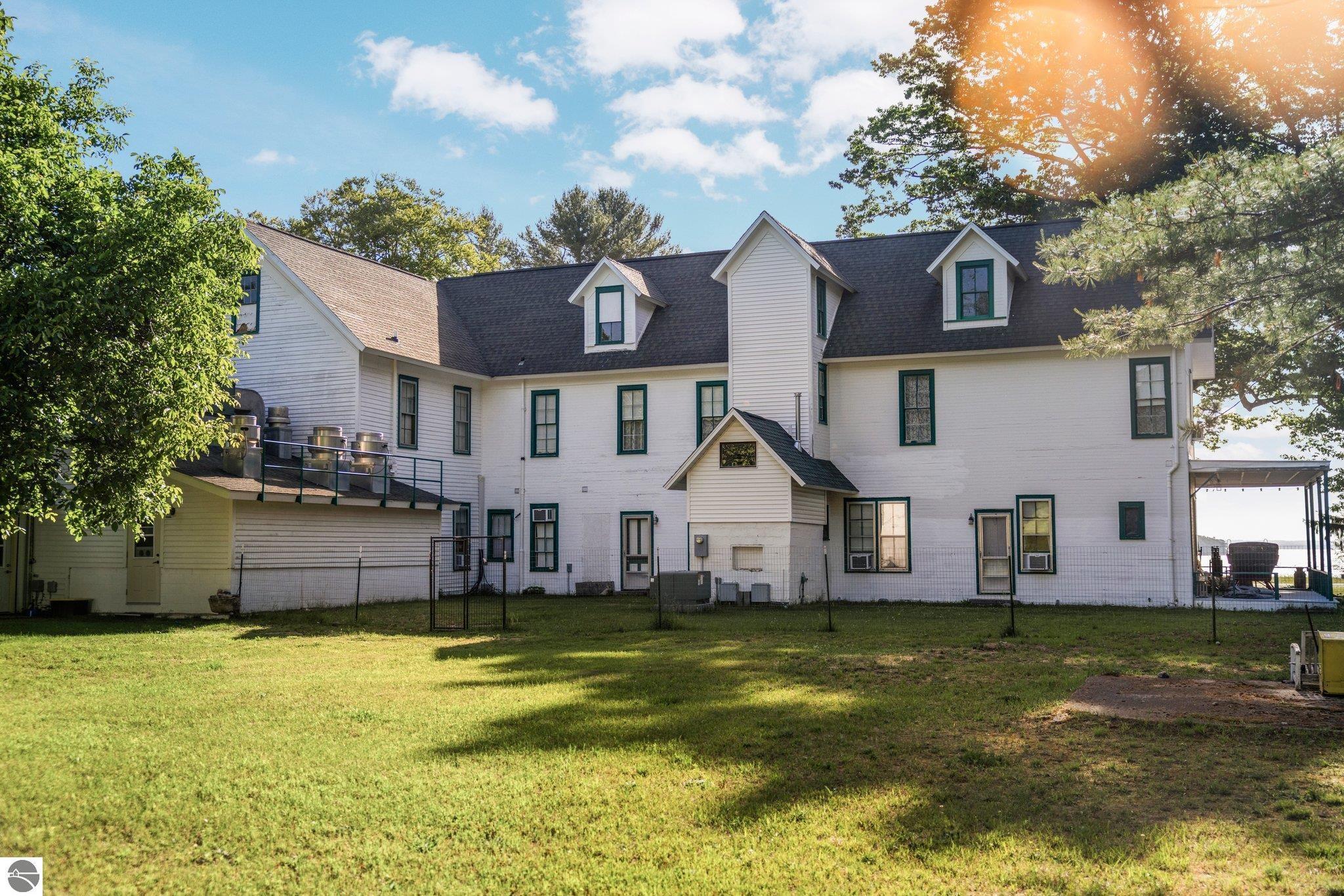 18599 Mission Point