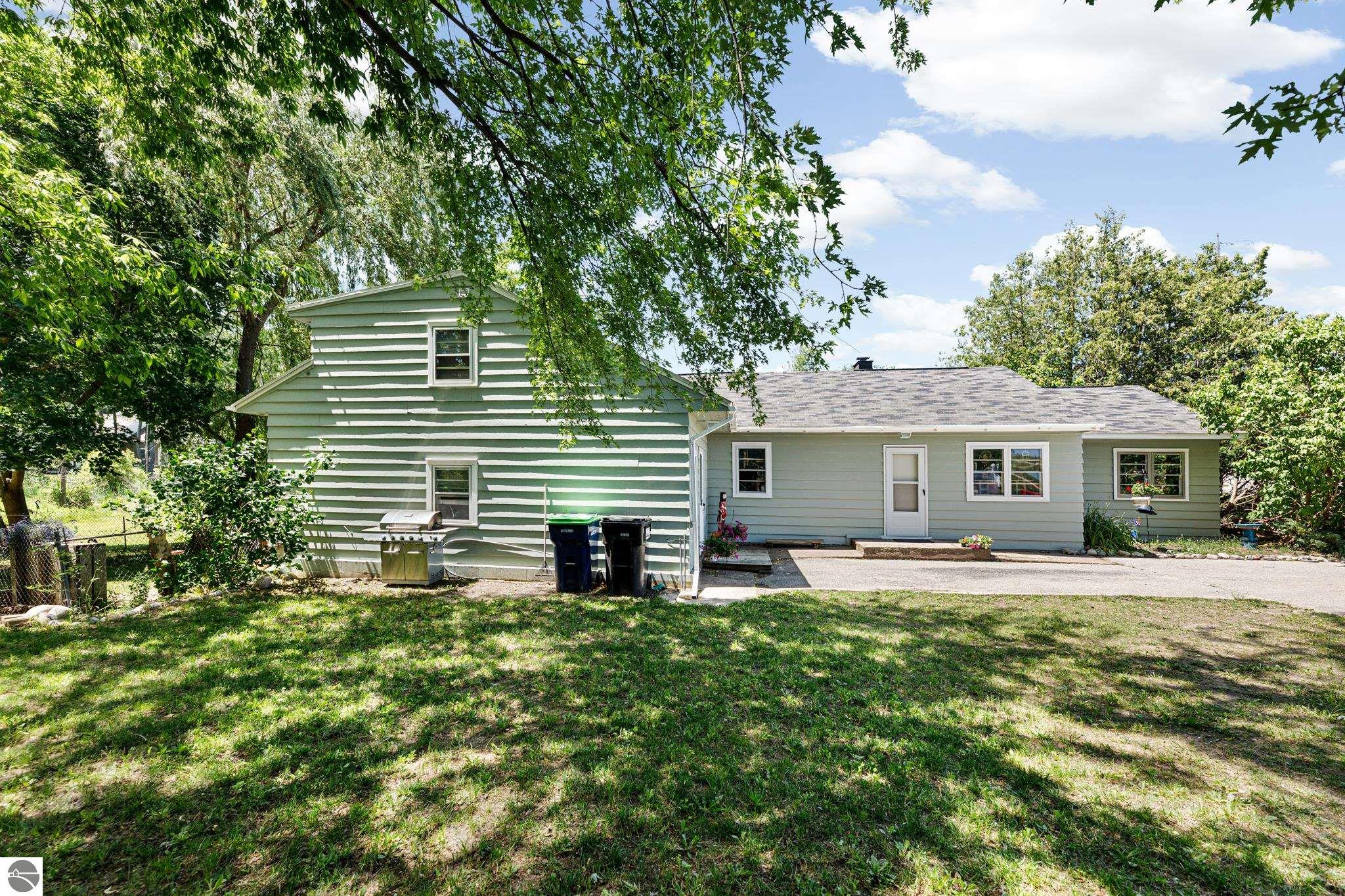 10500 E Traverse Highway