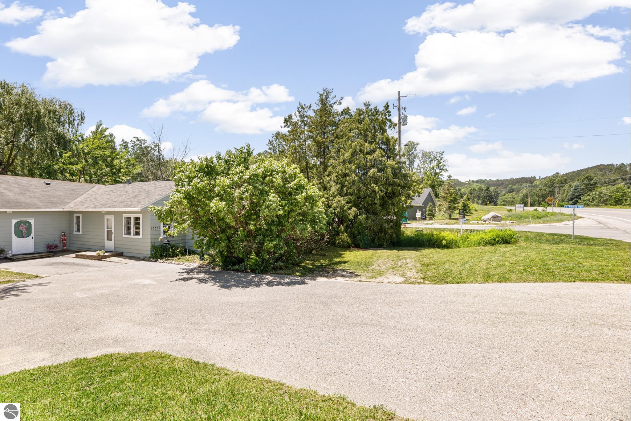 10500 E Traverse Highway