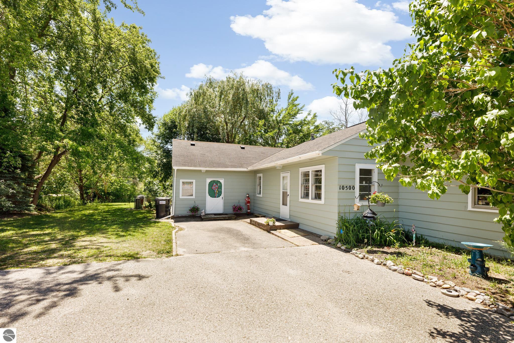 10500 E Traverse Highway