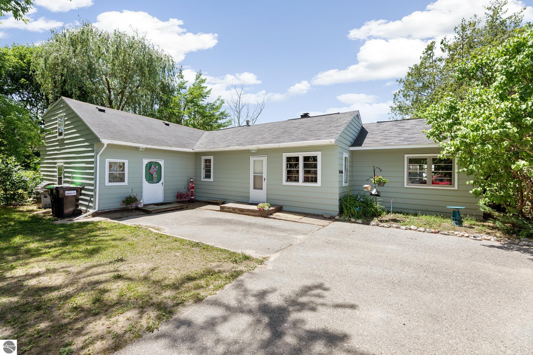 10500 E Traverse Highway