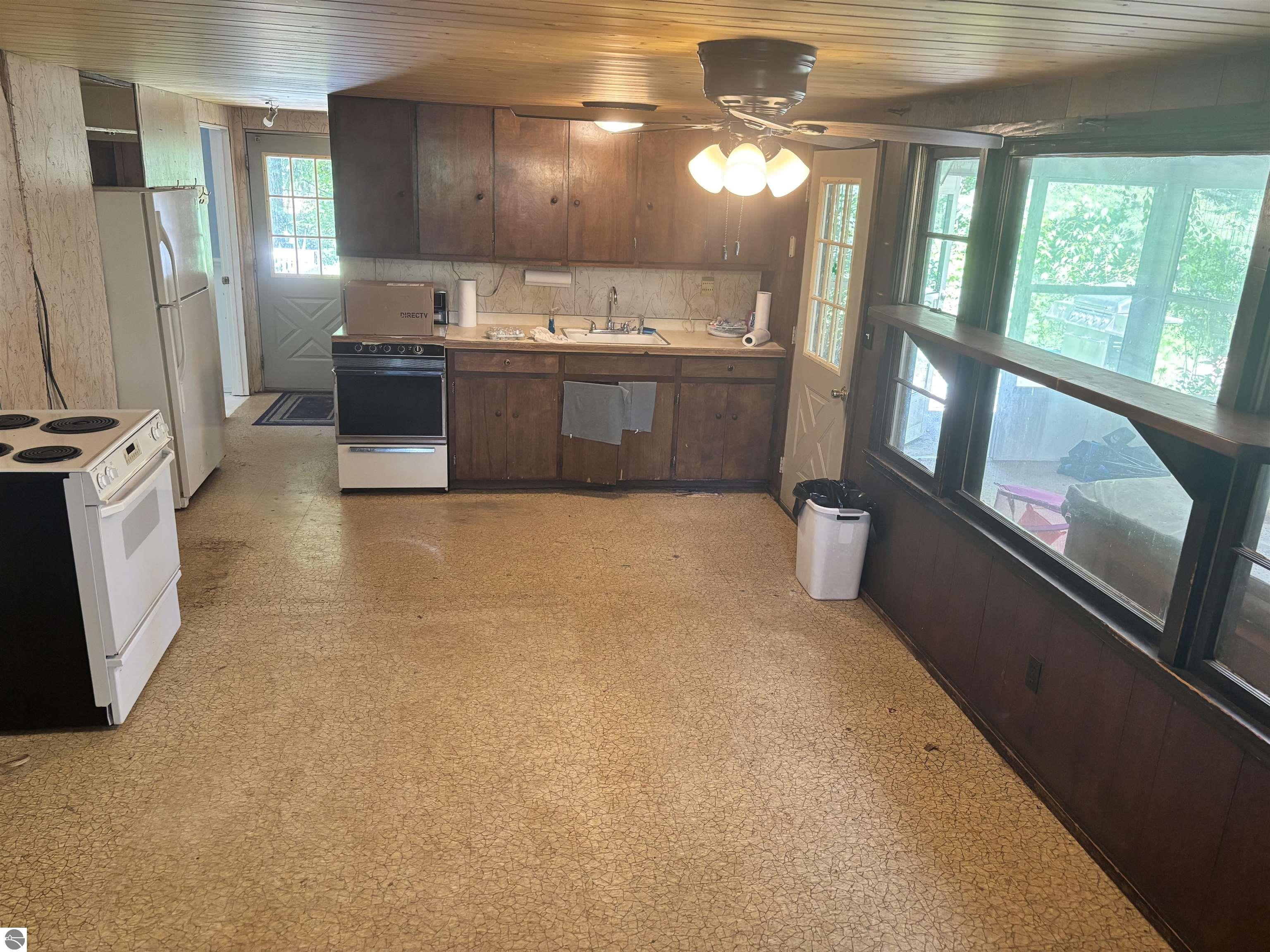 1693 Lake Louise Road