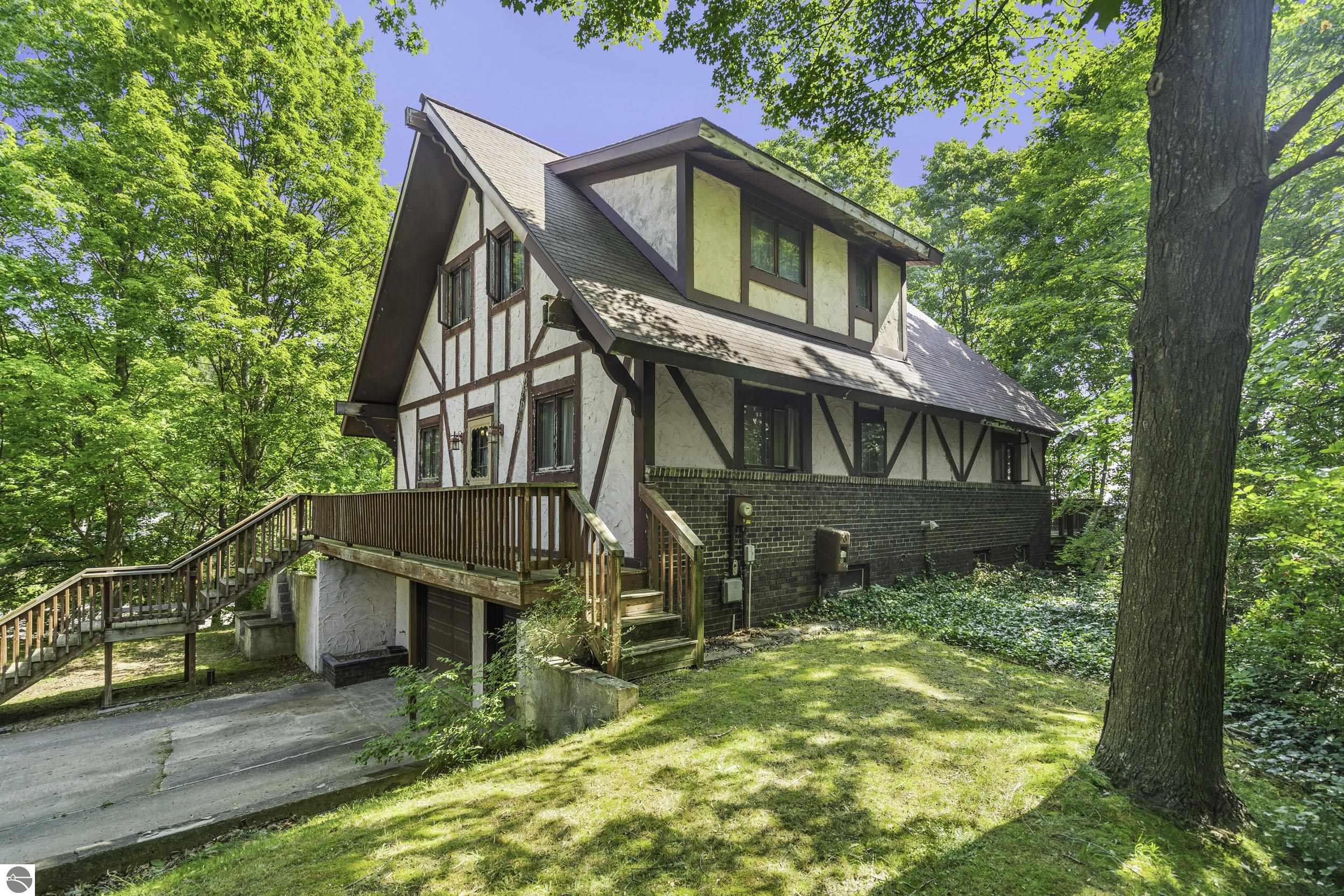 4652 Briarcliff Drive