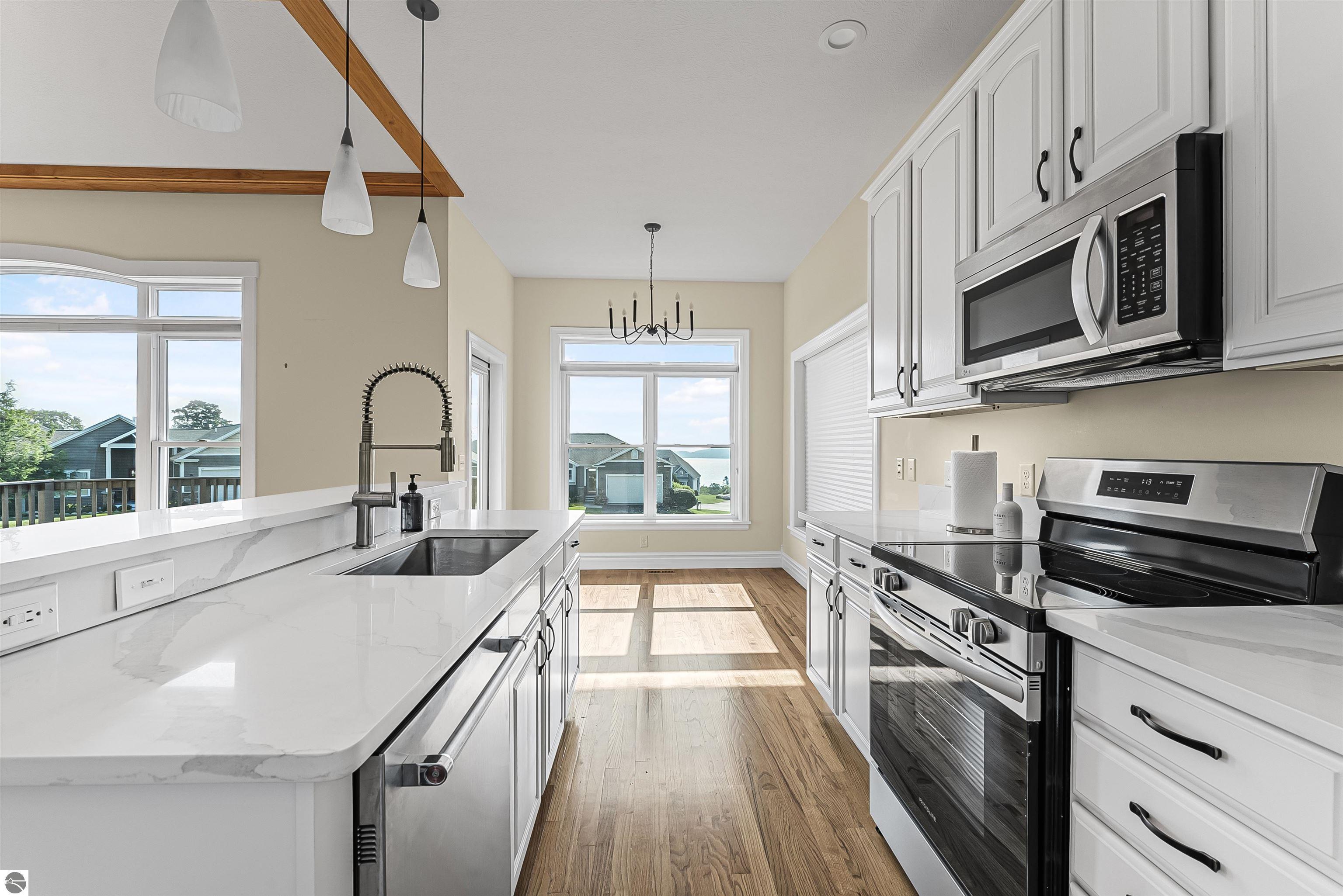 898 N Bay Cliff Drive # 25, Suttons Bay Unit: 25