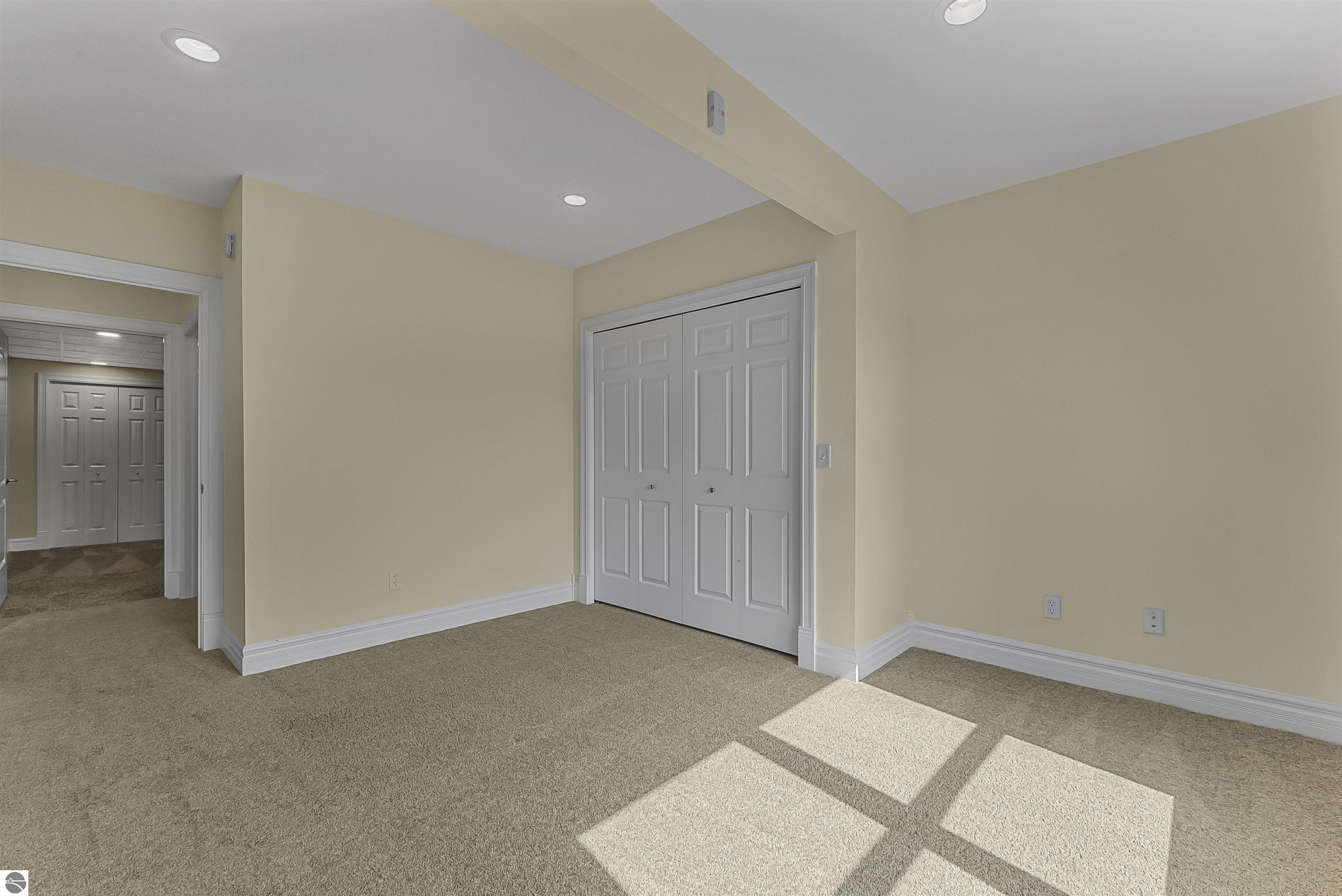 898 N Bay Cliff Drive # 25, Suttons Bay Unit: 25