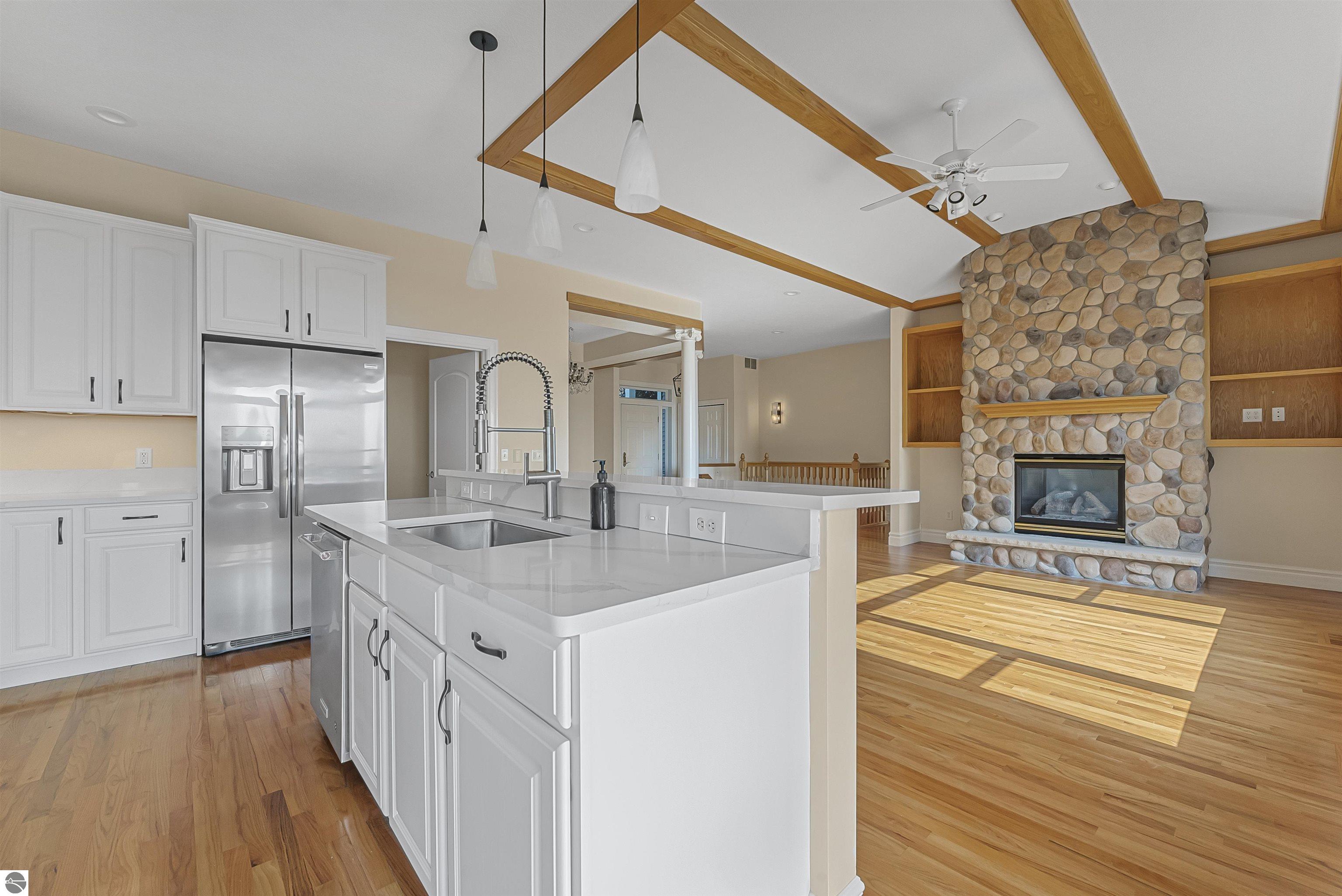 898 N Bay Cliff Drive # 25, Suttons Bay Unit: 25