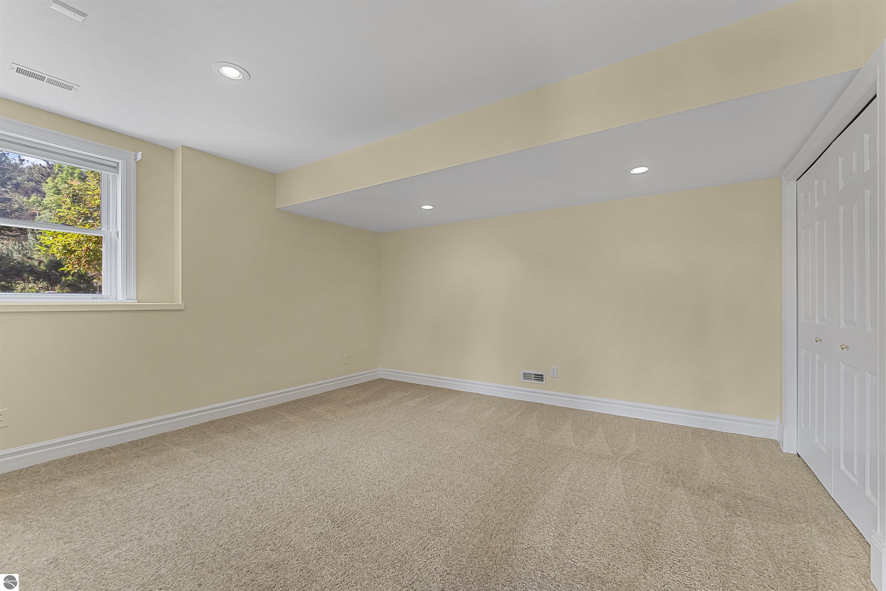 898 N Bay Cliff Drive # 25, Suttons Bay Unit: 25