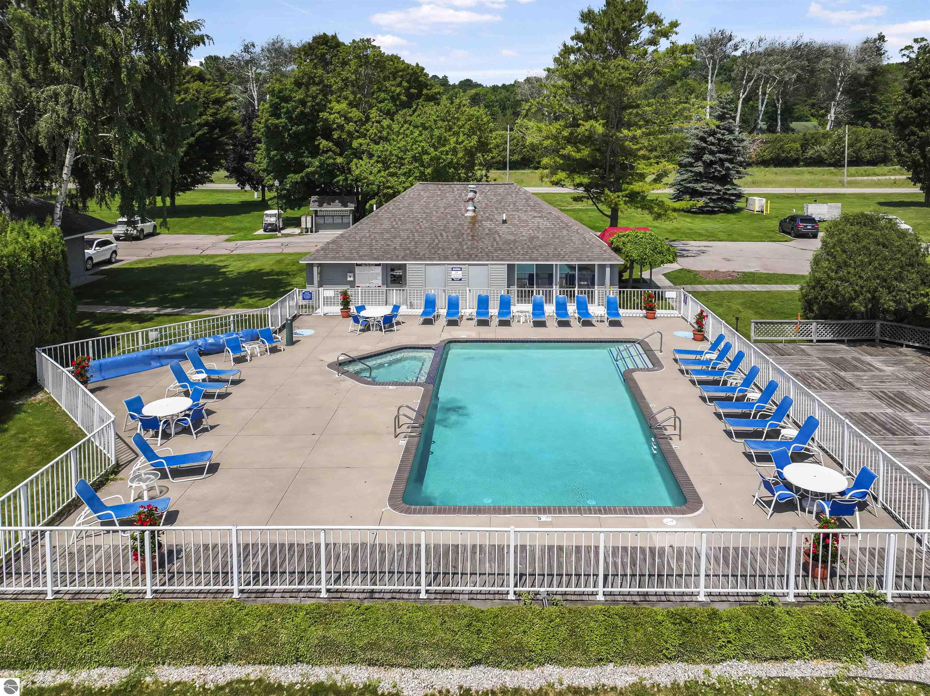 898 N Bay Cliff Drive # 25, Suttons Bay Unit: 25