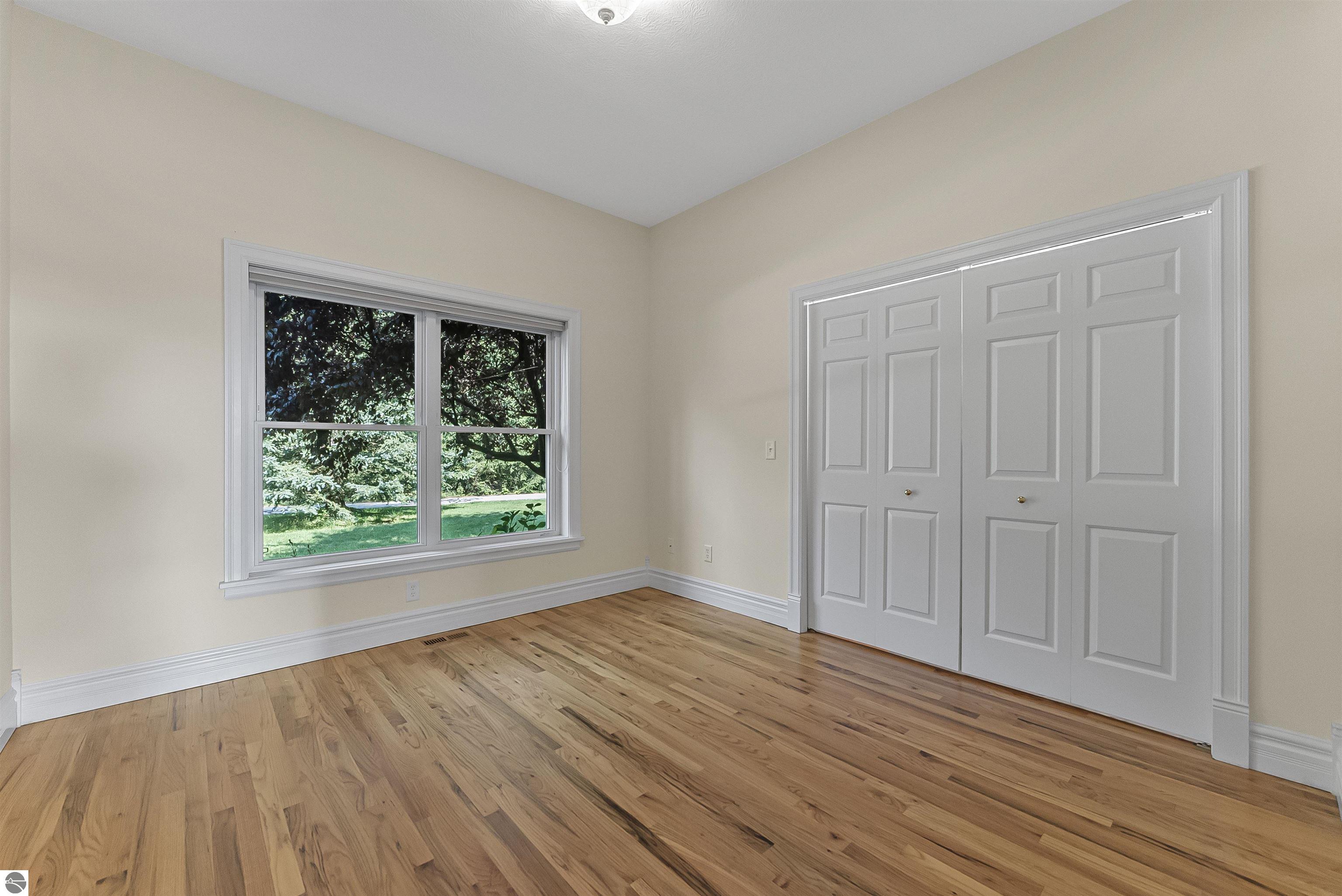 898 N Bay Cliff Drive # 25, Suttons Bay Unit: 25