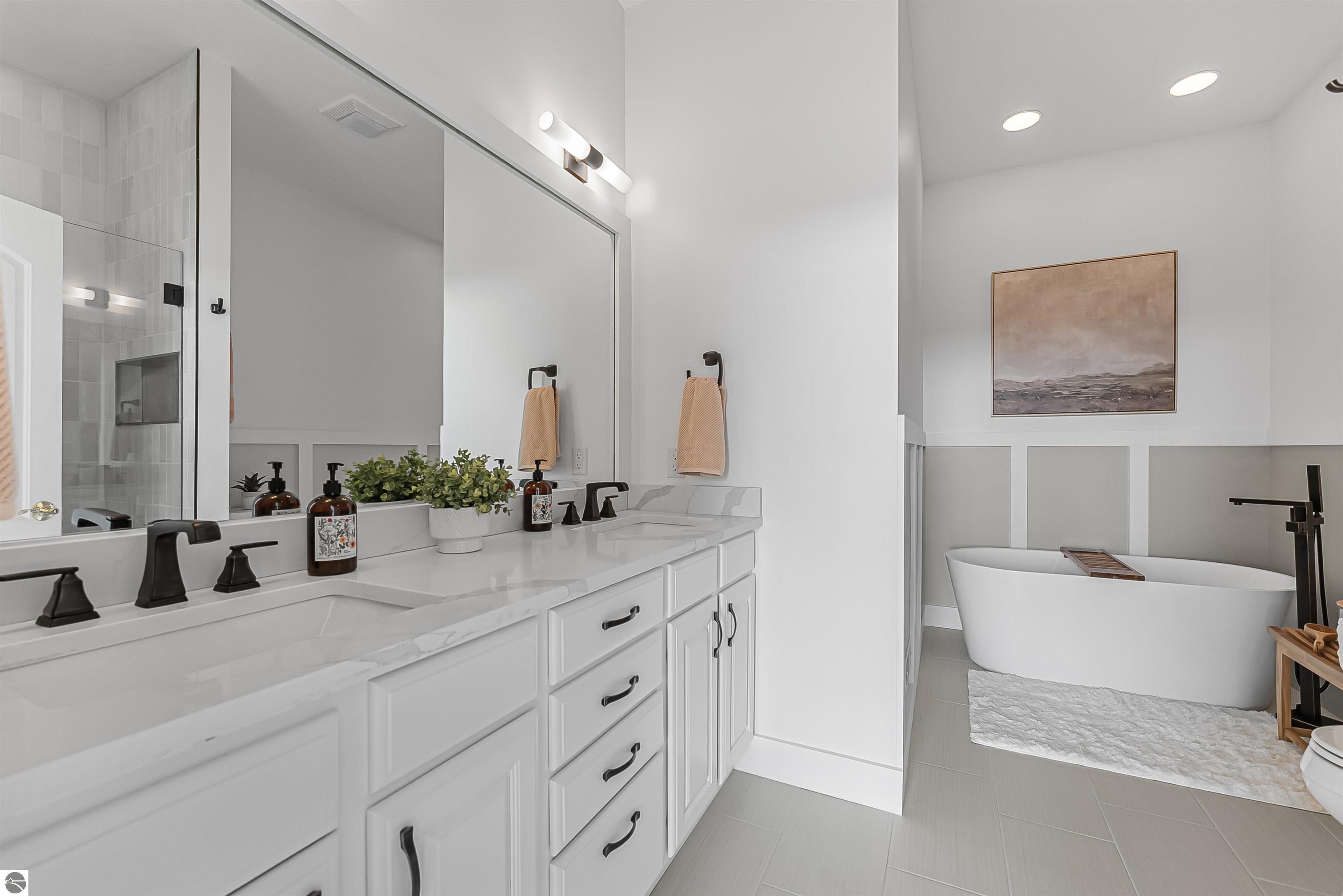 898 N Bay Cliff Drive # 25, Suttons Bay Unit: 25