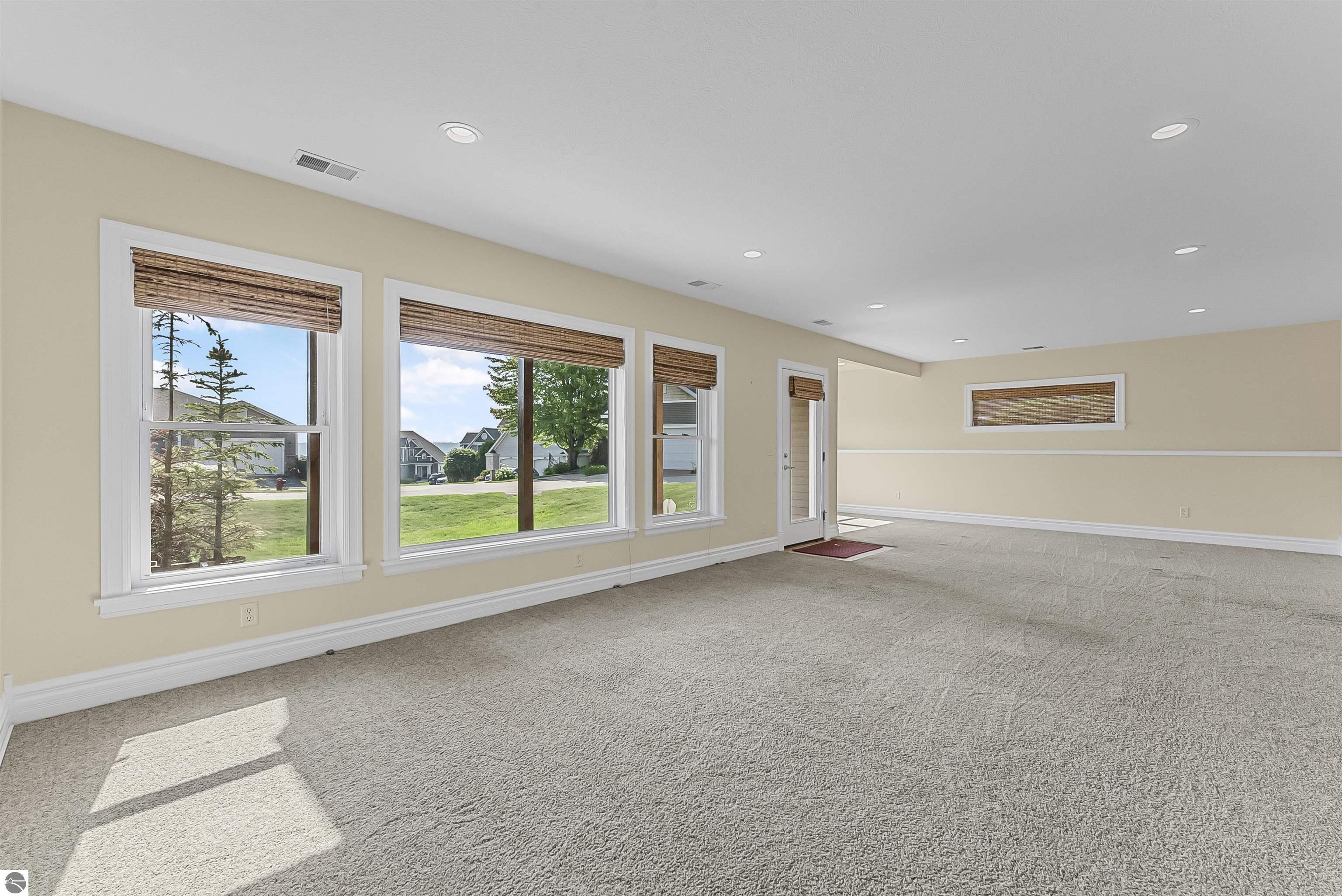 898 N Bay Cliff Drive # 25, Suttons Bay Unit: 25