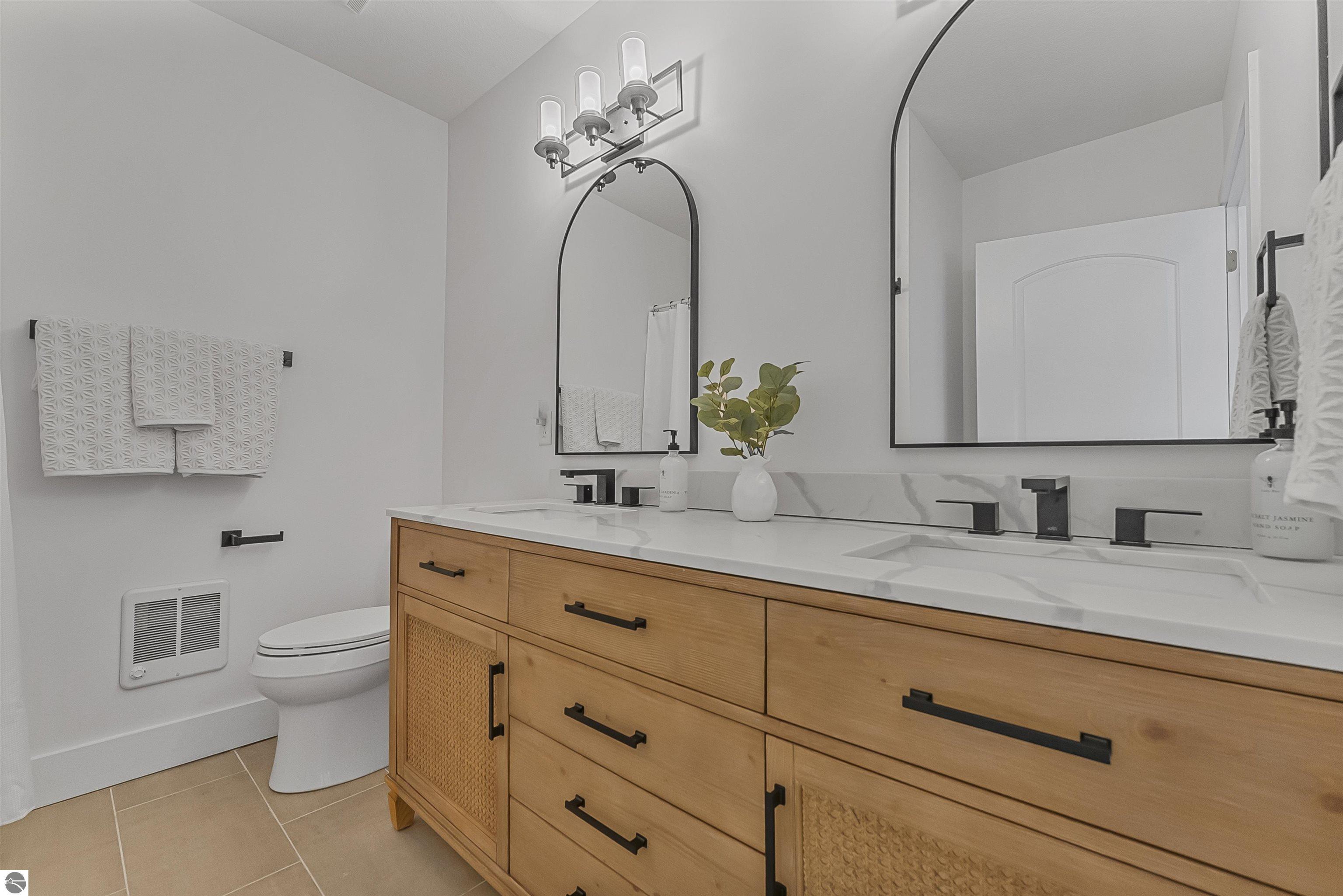 898 N Bay Cliff Drive # 25, Suttons Bay Unit: 25