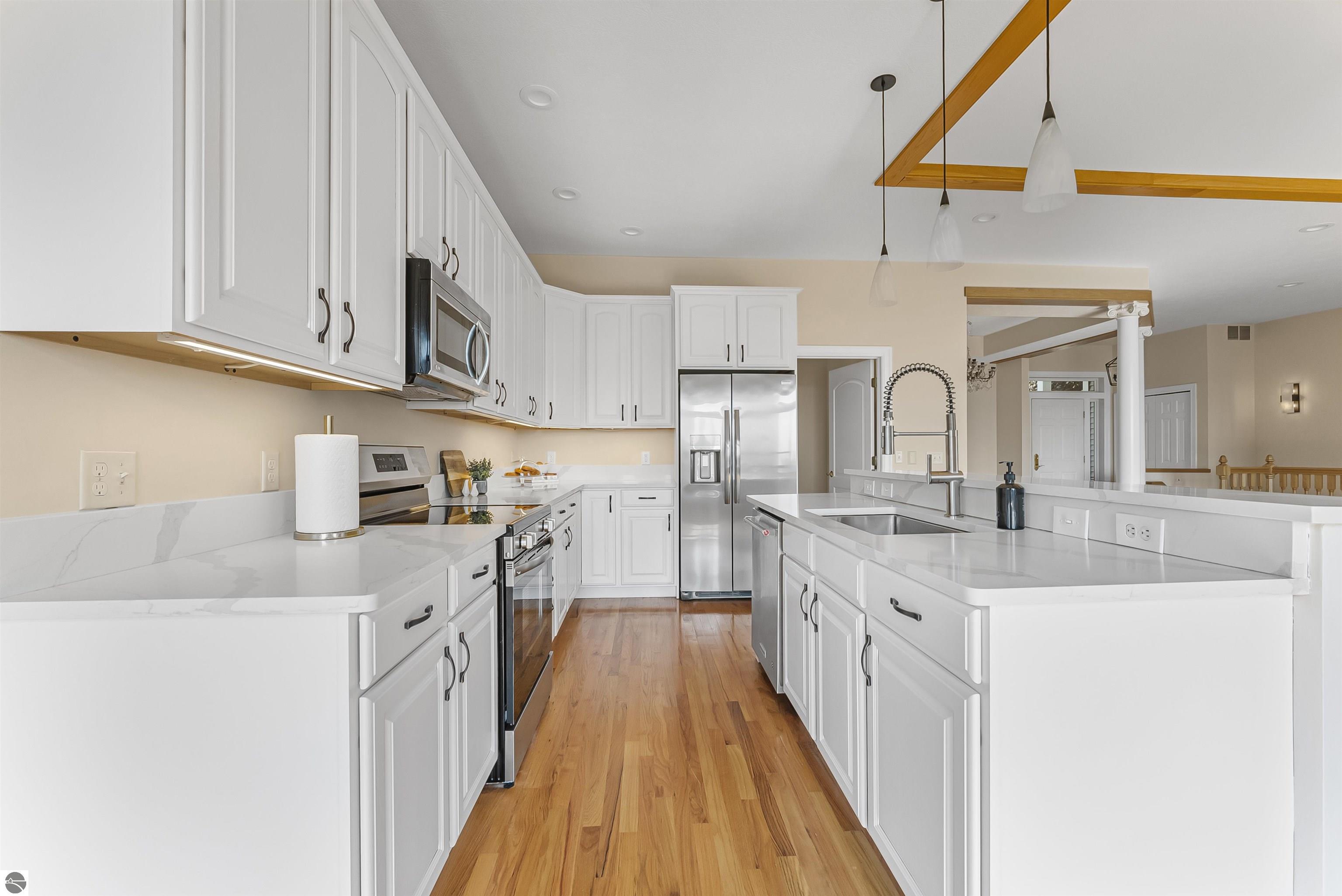 898 N Bay Cliff Drive # 25, Suttons Bay Unit: 25