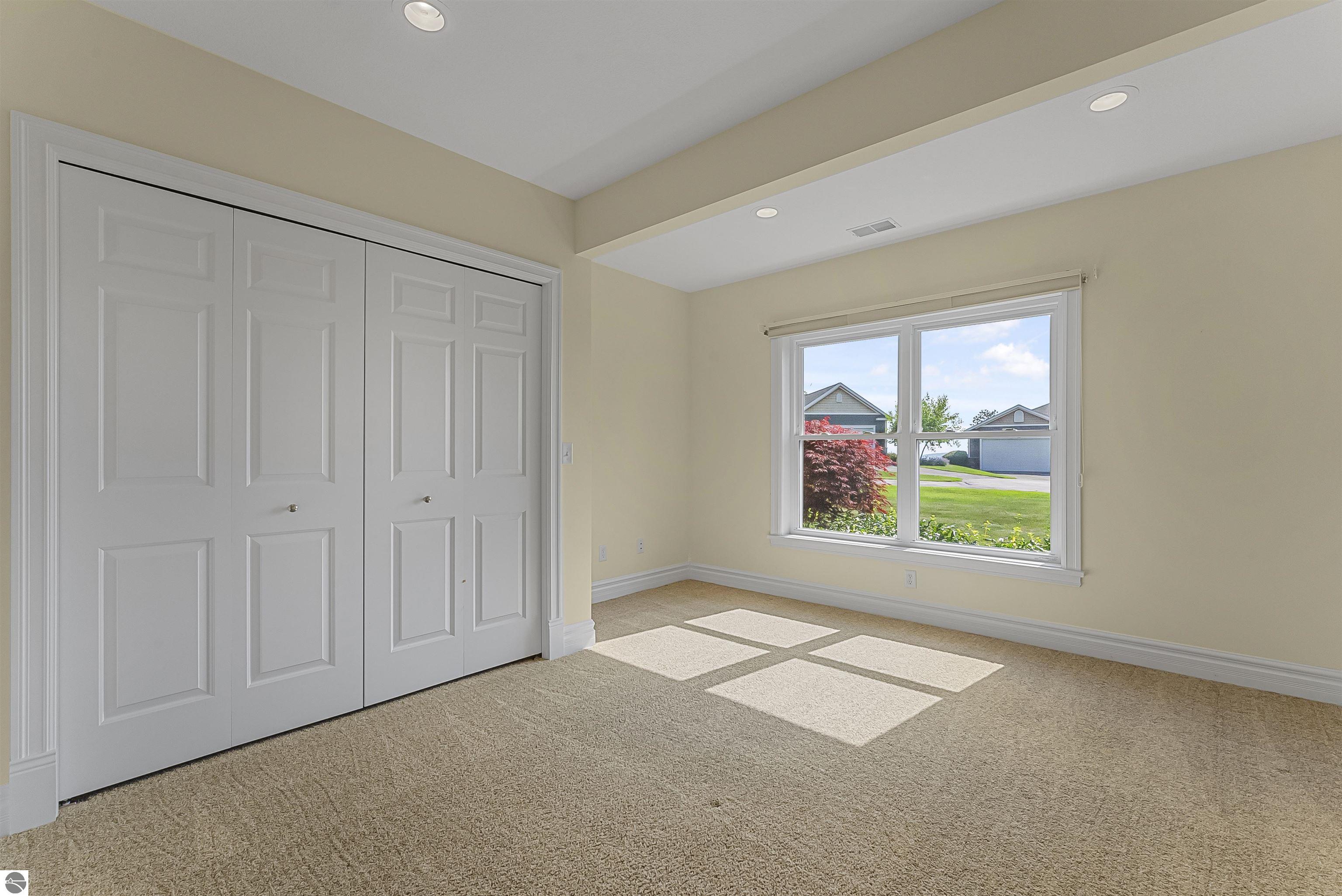 898 N Bay Cliff Drive # 25, Suttons Bay Unit: 25