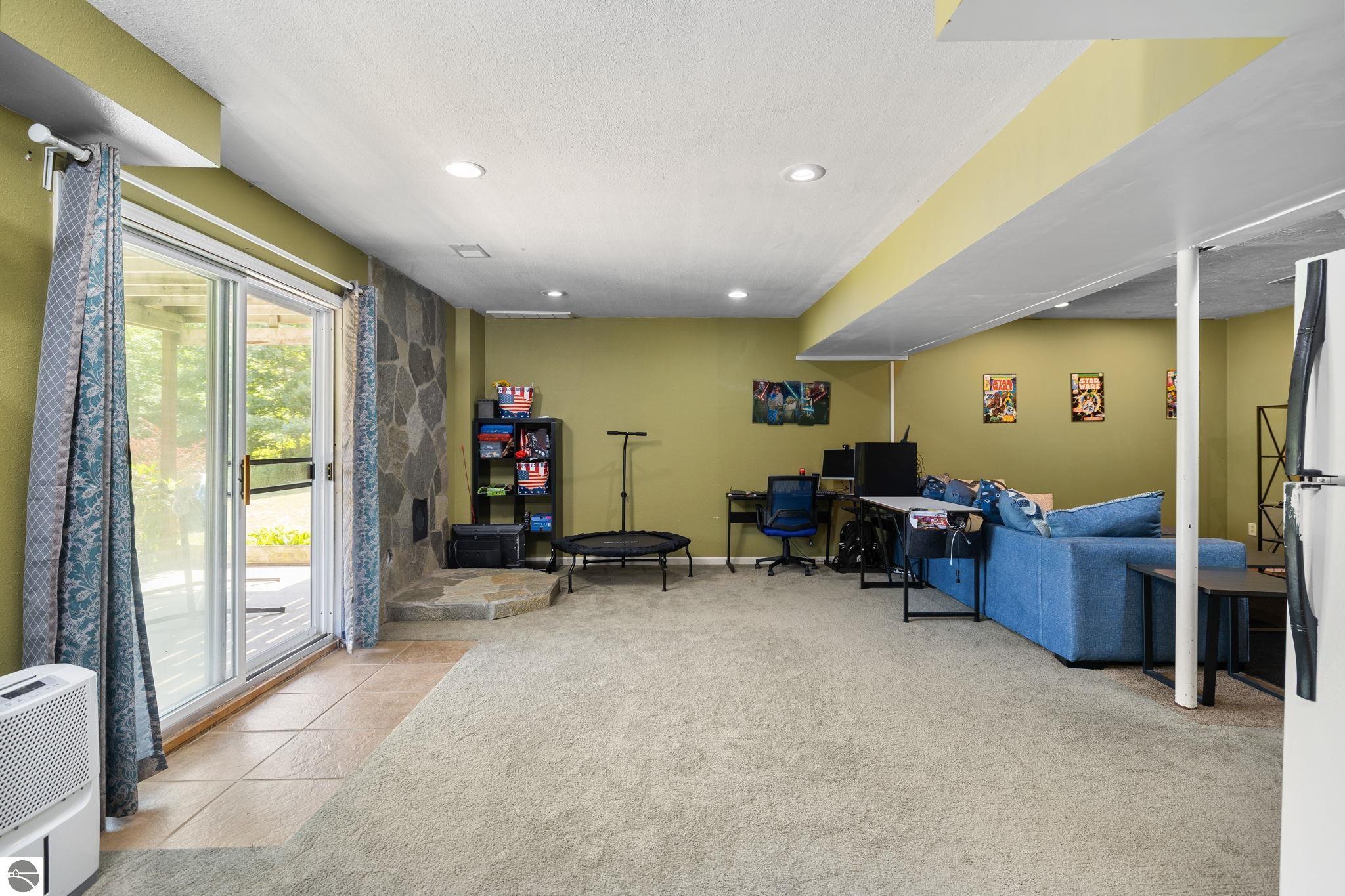 8433 Dell Road