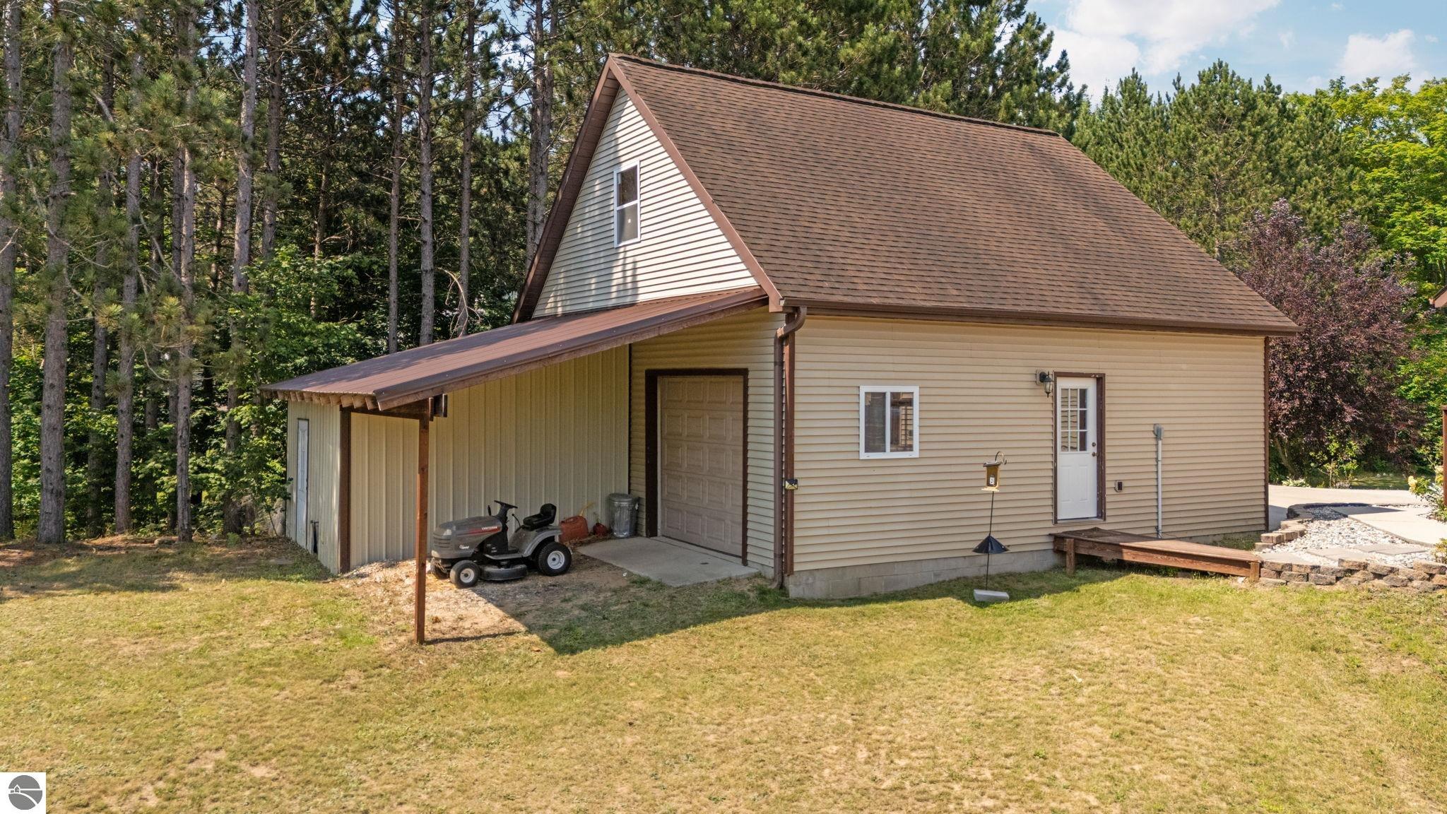 8433 Dell Road