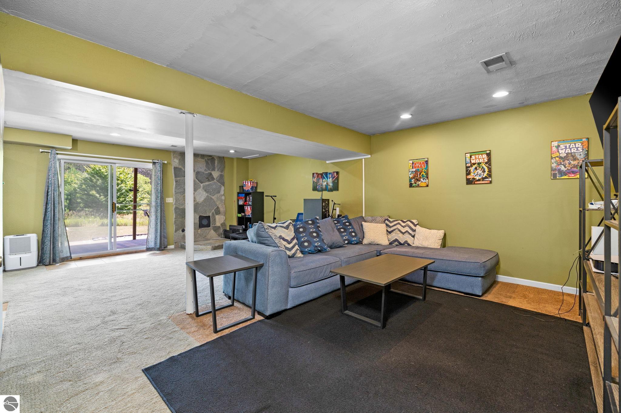 8433 Dell Road