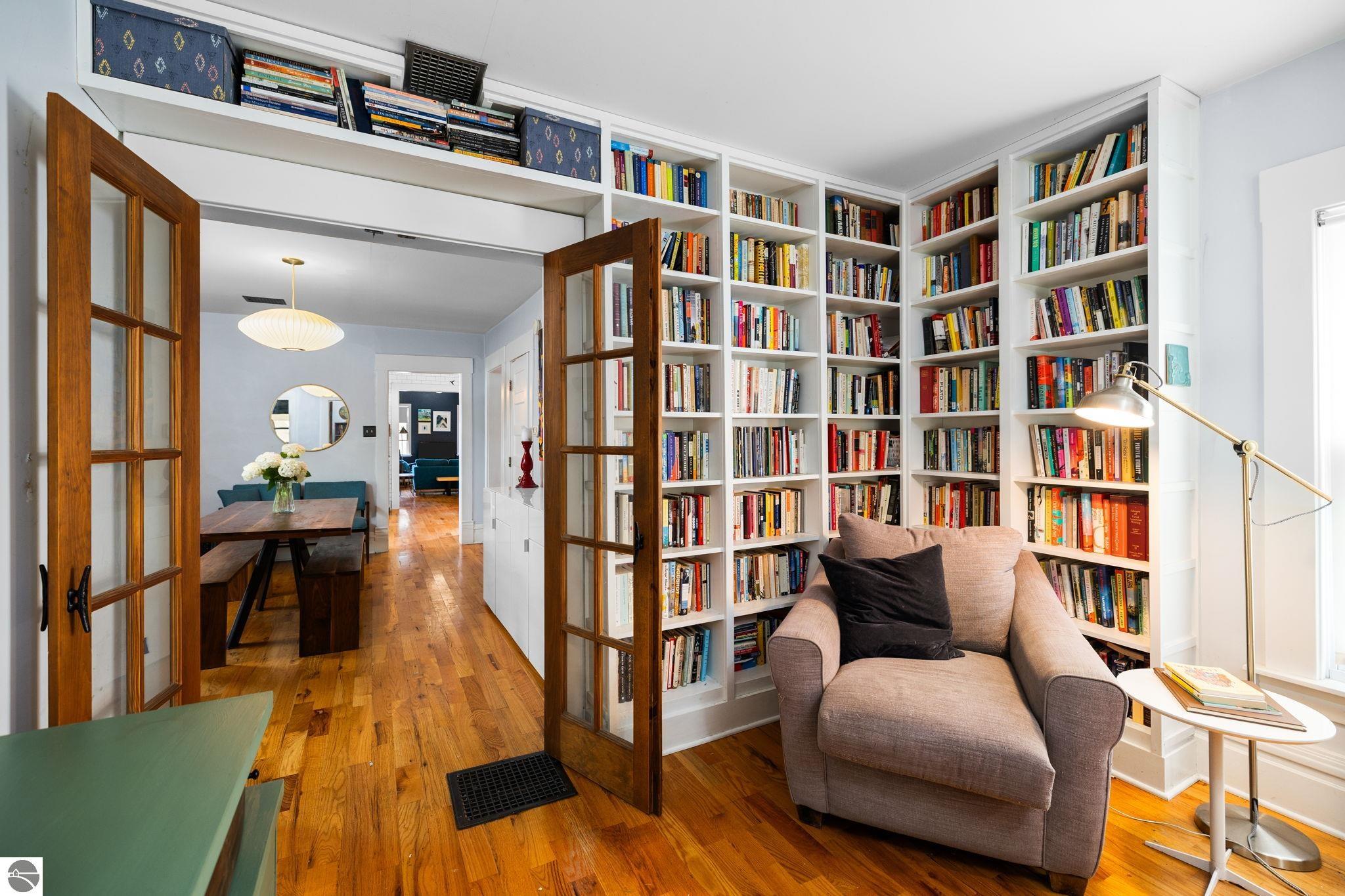 529 W Tenth Street