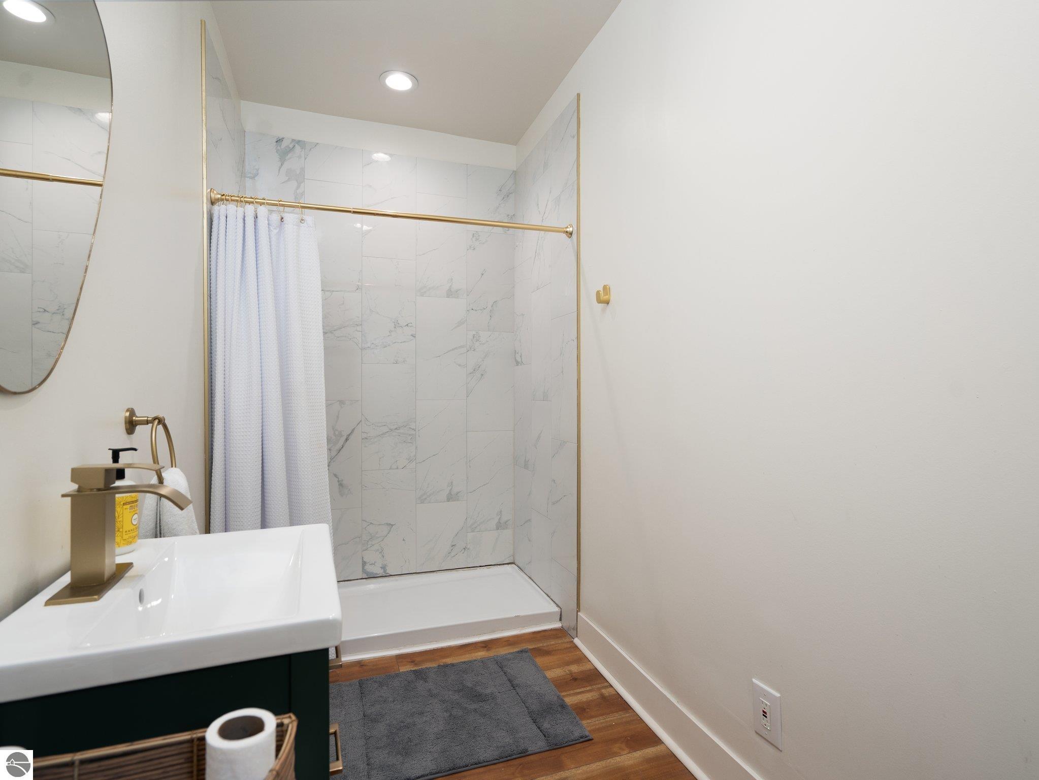 210 E Fourteenth Street