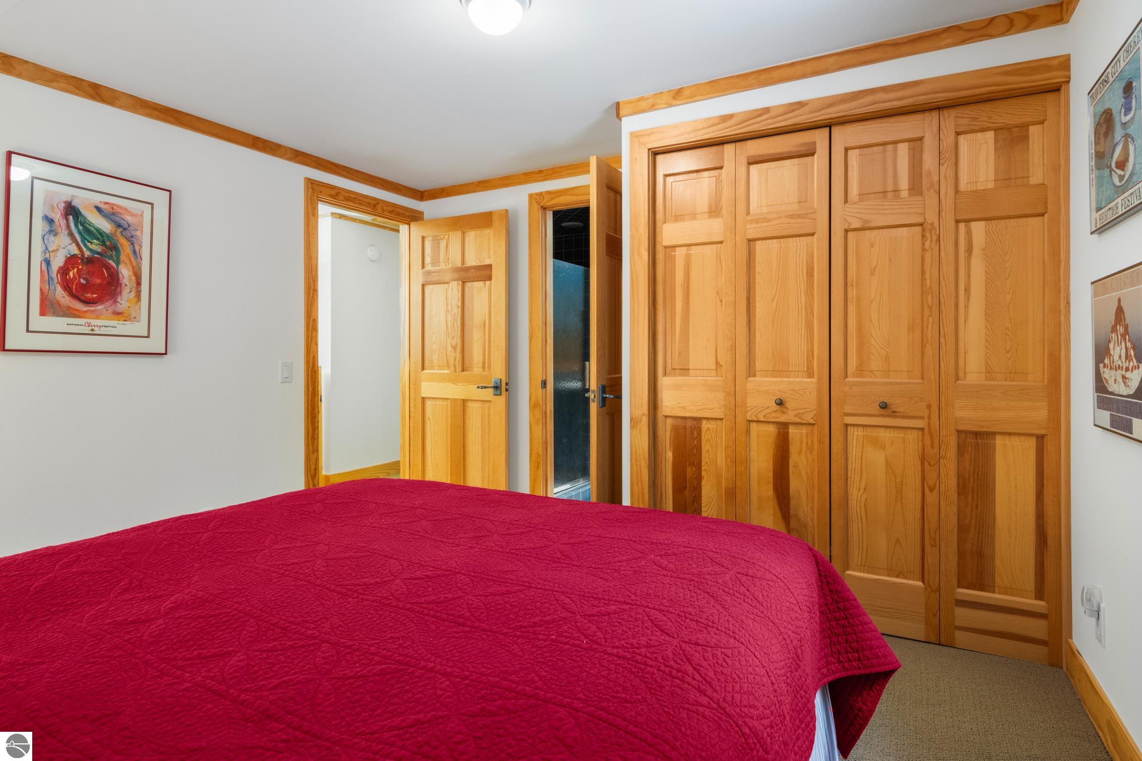 5196 MacKenzie Drive